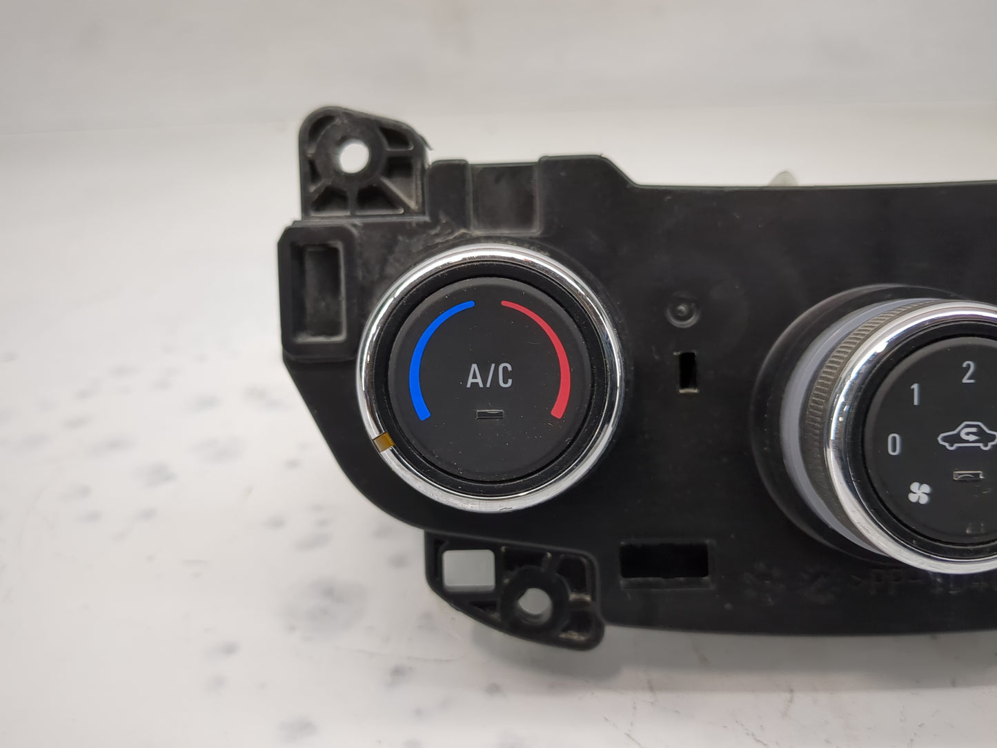 2019-2022 Chevrolet Spark Climate Control Module Temperature AC/Heater Replacement Fits Fits 2019 2020 2021 2022 OEM Used Au