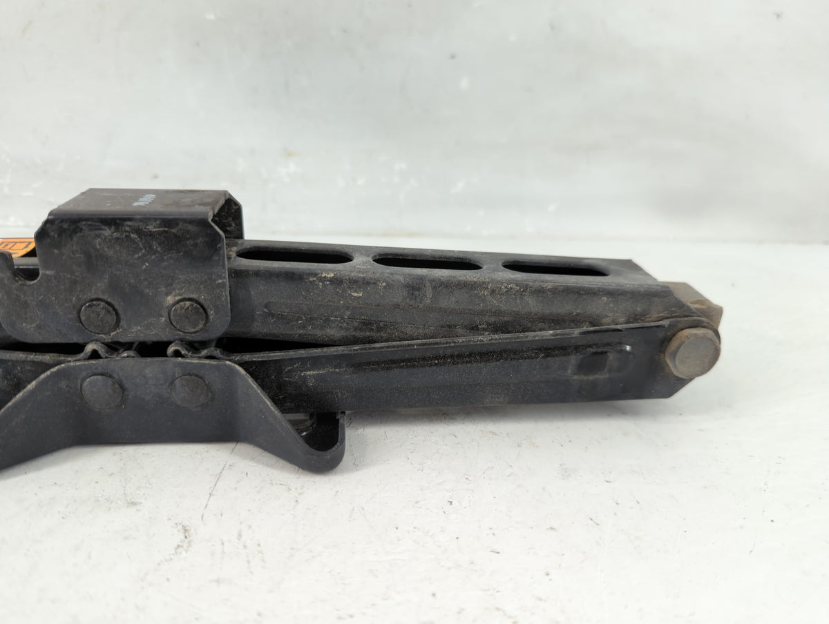 2021 Chevrolet Spark Spare Scissor Car Jack - Oemusedautoparts1.com