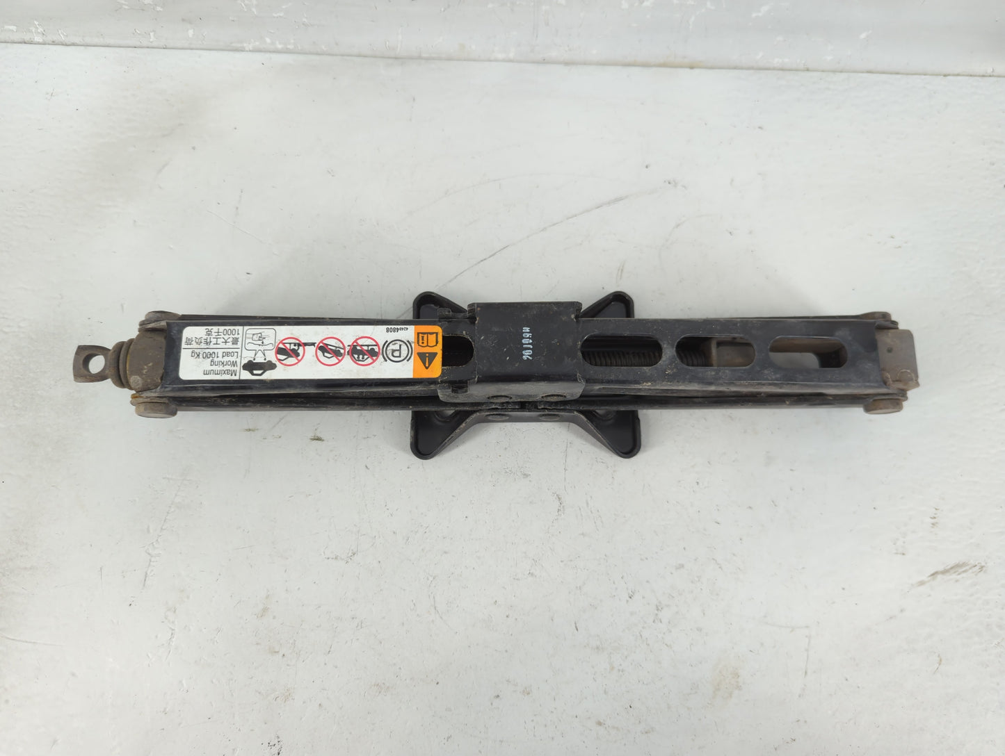 2021 Chevrolet Spark Spare Scissor Car Jack - Oemusedautoparts1.com