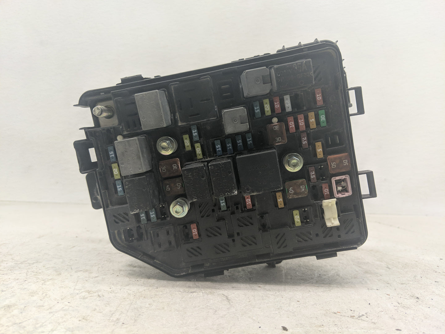2020-2021 Chevrolet Spark Fusebox Fuse Box Panel Relay Module P/N:42702552 Fits Fits 2020 2021 OEM Used Auto Parts - Oemused