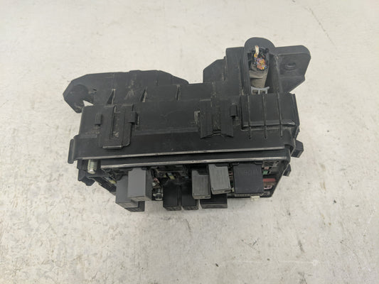 2020-2021 Chevrolet Spark Fusebox Fuse Box Panel Relay Module P/N:42702552 Fits Fits 2020 2021 OEM Used Auto Parts