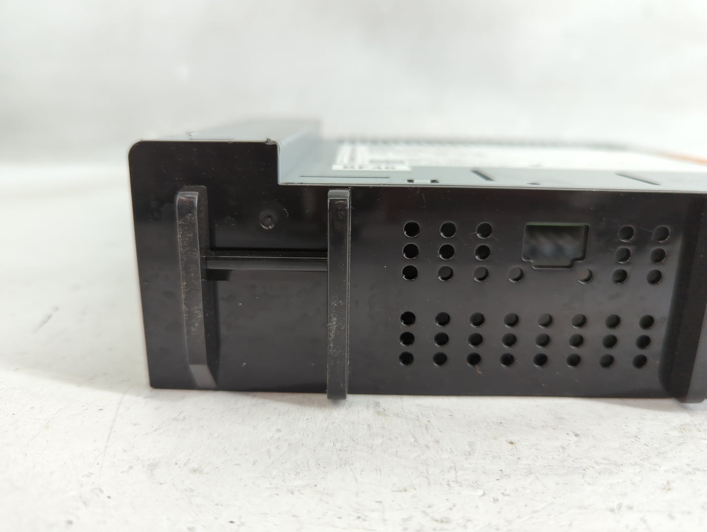 2020-2022 Chevrolet Spark Radio AM FM Cd Player Receiver Replacement P/N:42756549 Fits Fits 2020 2021 2022 OEM Used Auto Par