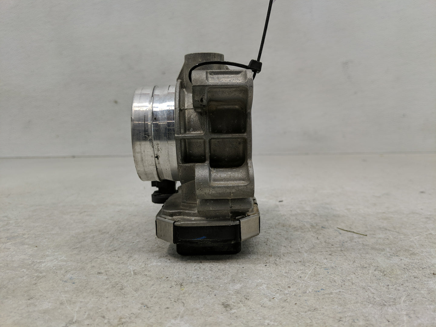 2016-2022 Chevrolet Spark Throttle Body Fits Fits 2016 2017 2018 2019 2020 2021 2022 OEM Used Auto Parts - Oemusedautoparts1