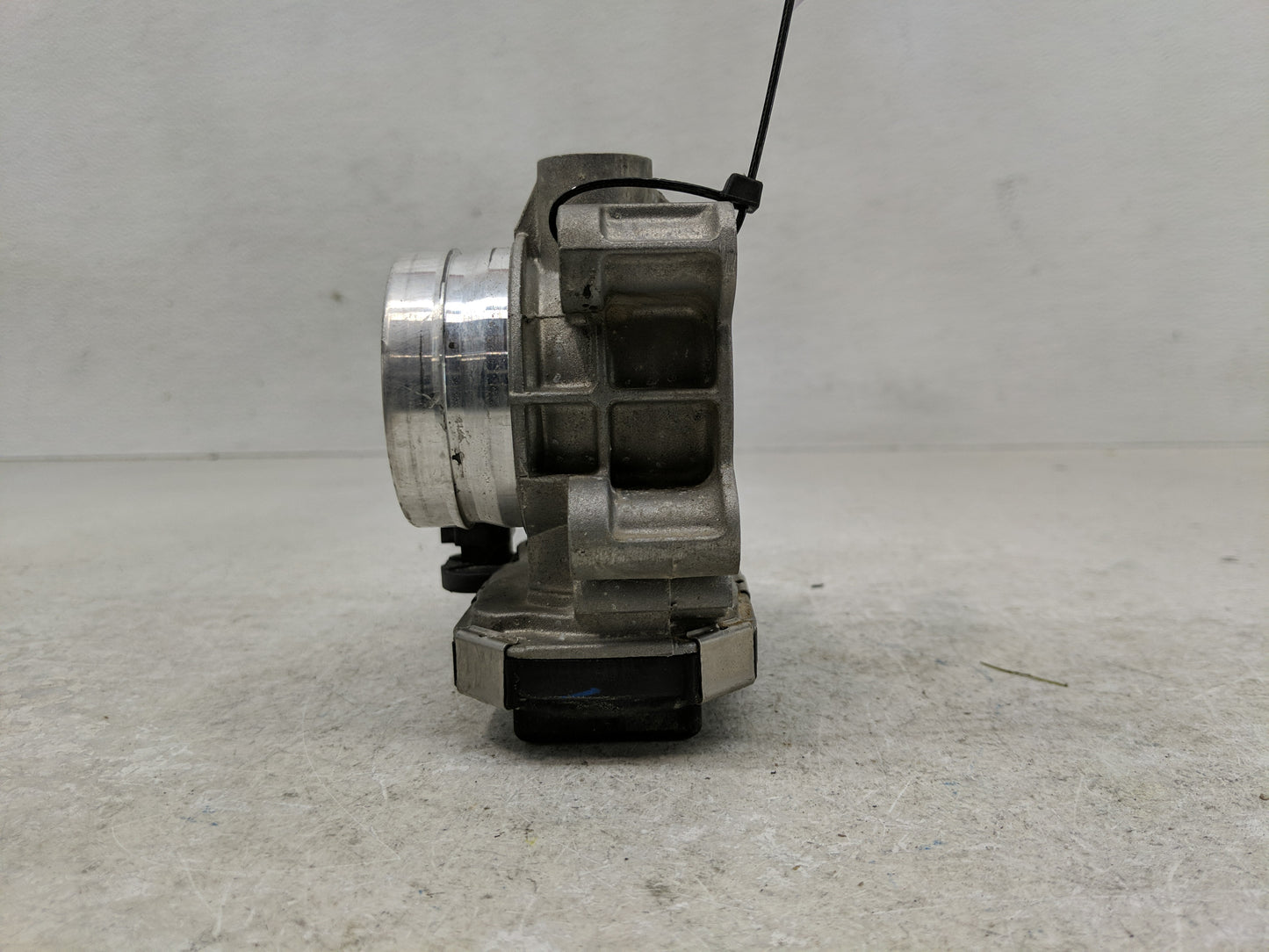 2016-2022 Chevrolet Spark Throttle Body Fits Fits 2016 2017 2018 2019 2020 2021 2022 OEM Used Auto Parts - Oemusedautoparts1