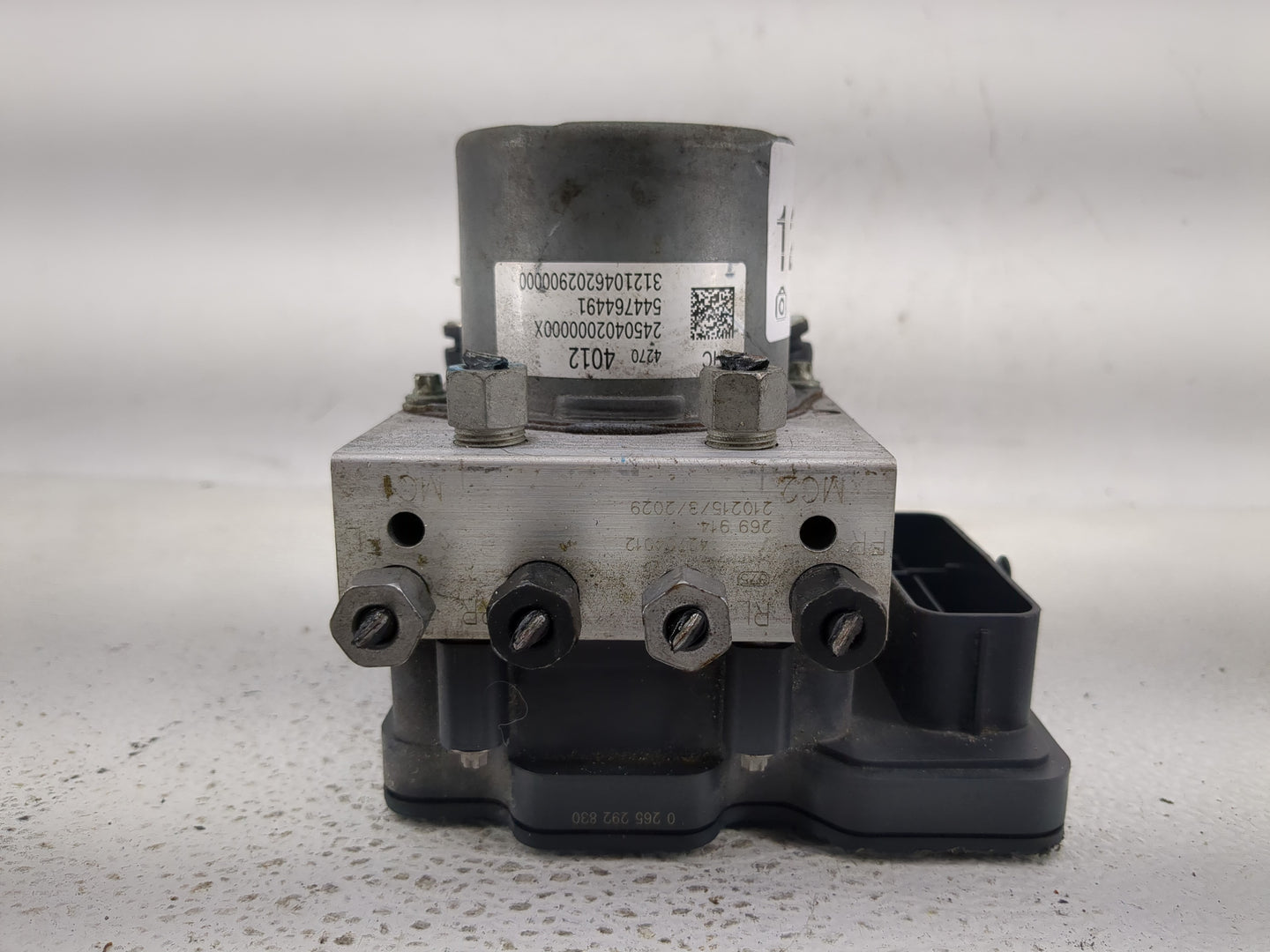 2019-2022 Chevrolet Spark ABS Pump Control Module Replacement P/N:42704012 Fits Fits 2019 2020 2021 2022 OEM Used Auto Parts