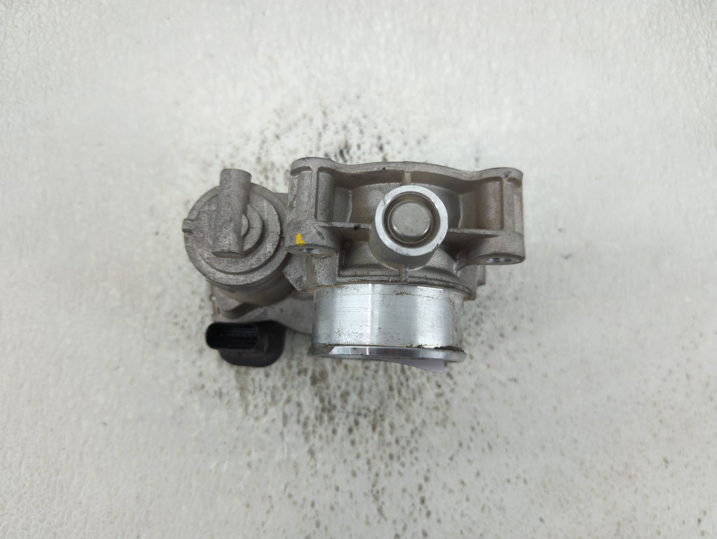 2016-2022 Chevrolet Spark Throttle Body P/N:12654237 Fits Fits 2016 2017 2018 2019 2020 2021 2022 OEM Used Auto Parts - Oemu