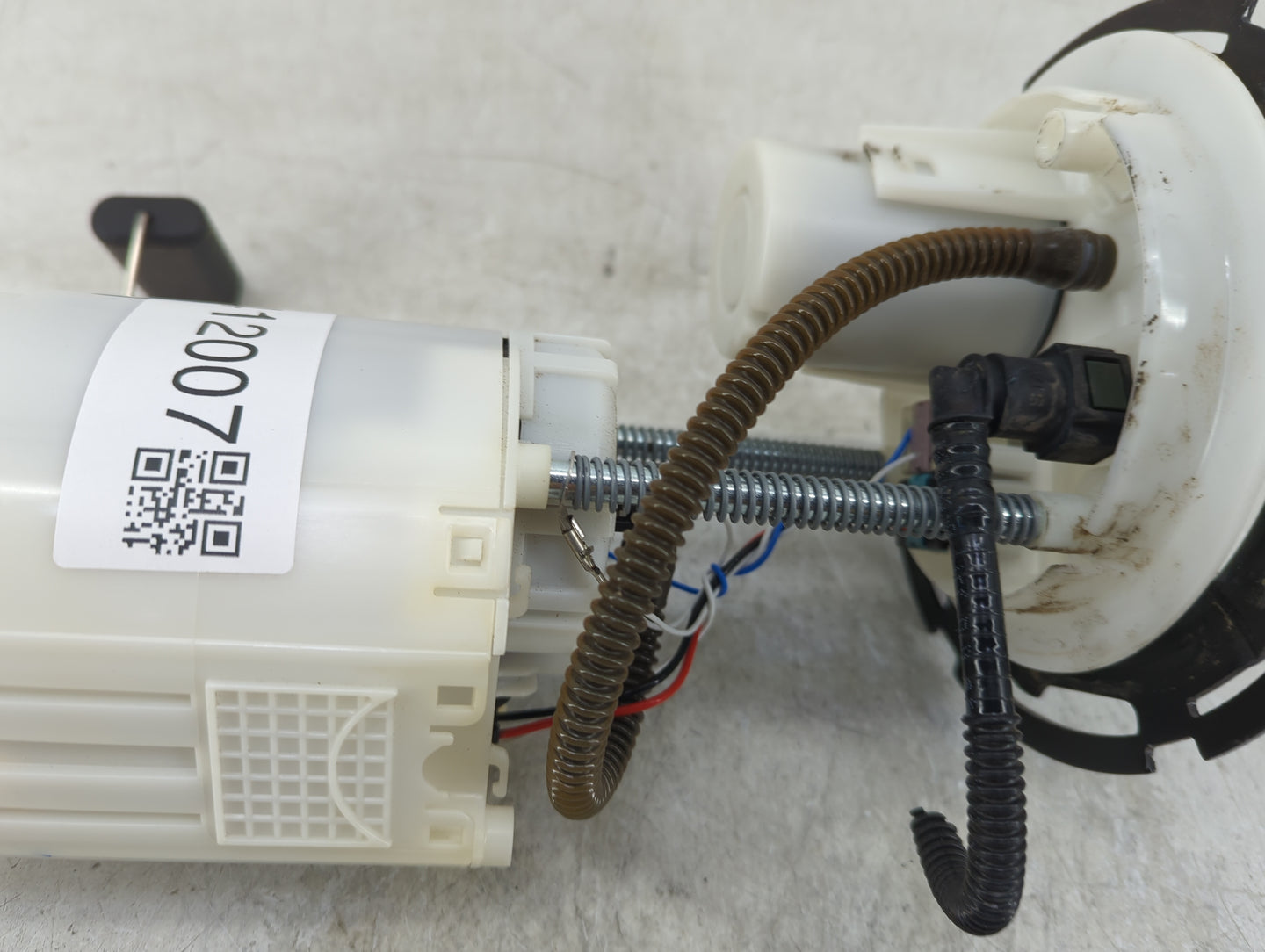 2016-2022 Chevrolet Spark Electrical Gas Fuel Pump Assembly - Oemusedautoparts1.com