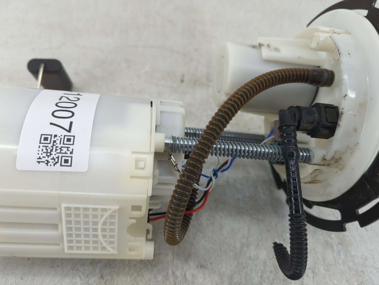 2016-2022 Chevrolet Spark Electrical Gas Fuel Pump Assembly - Oemusedautoparts1.com