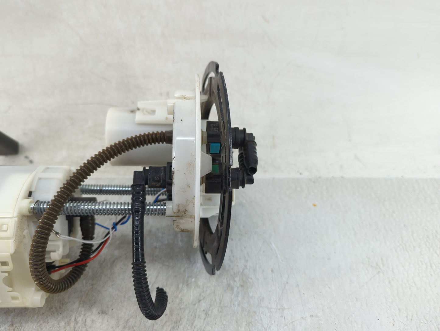 2016-2022 Chevrolet Spark Electrical Gas Fuel Pump Assembly - Oemusedautoparts1.com