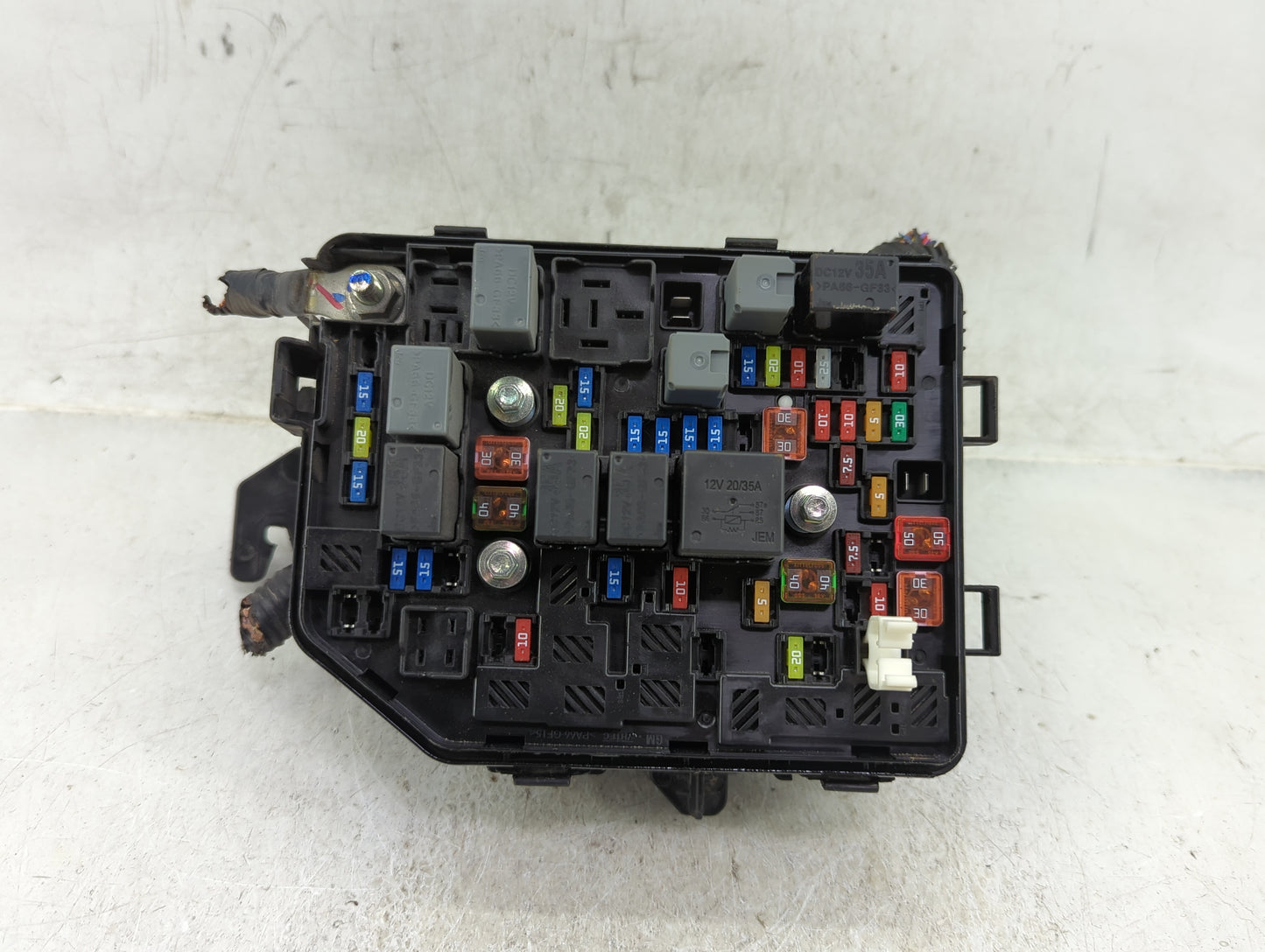 2019-2022 Chevrolet Spark Fusebox Fuse Box Panel Relay Module P/N:42702558 Fits Fits 2019 2020 2021 2022 OEM Used Auto Parts