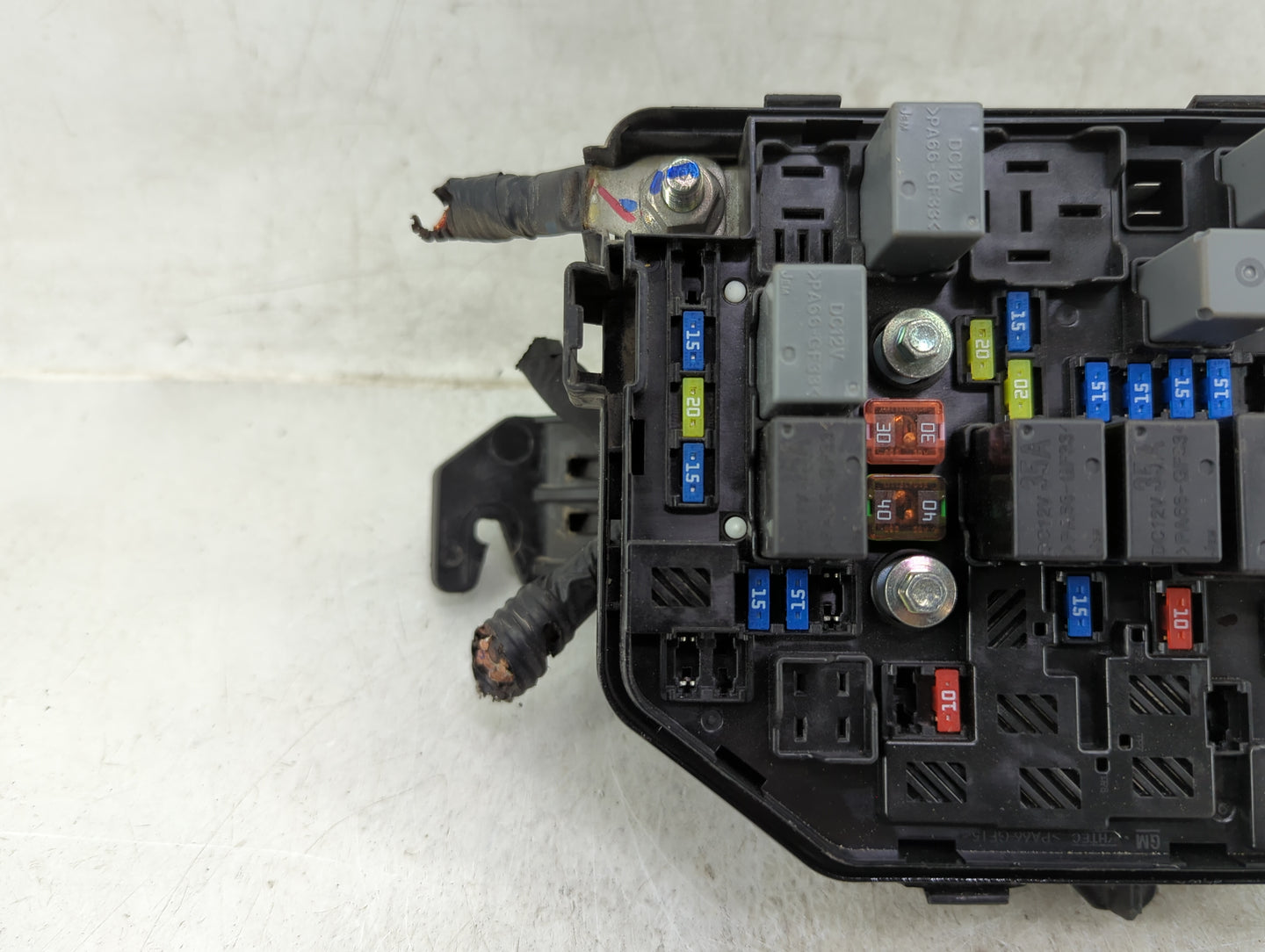 2019-2022 Chevrolet Spark Fusebox Fuse Box Panel Relay Module P/N:42702558 Fits Fits 2019 2020 2021 2022 OEM Used Auto Parts