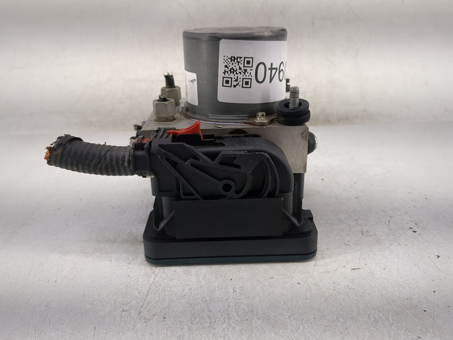 2019-2022 Chevrolet Spark ABS Pump Control Module Replacement P/N:0265956573 2265106452, 42704012 Fits Fits 2019 2020 2021 2