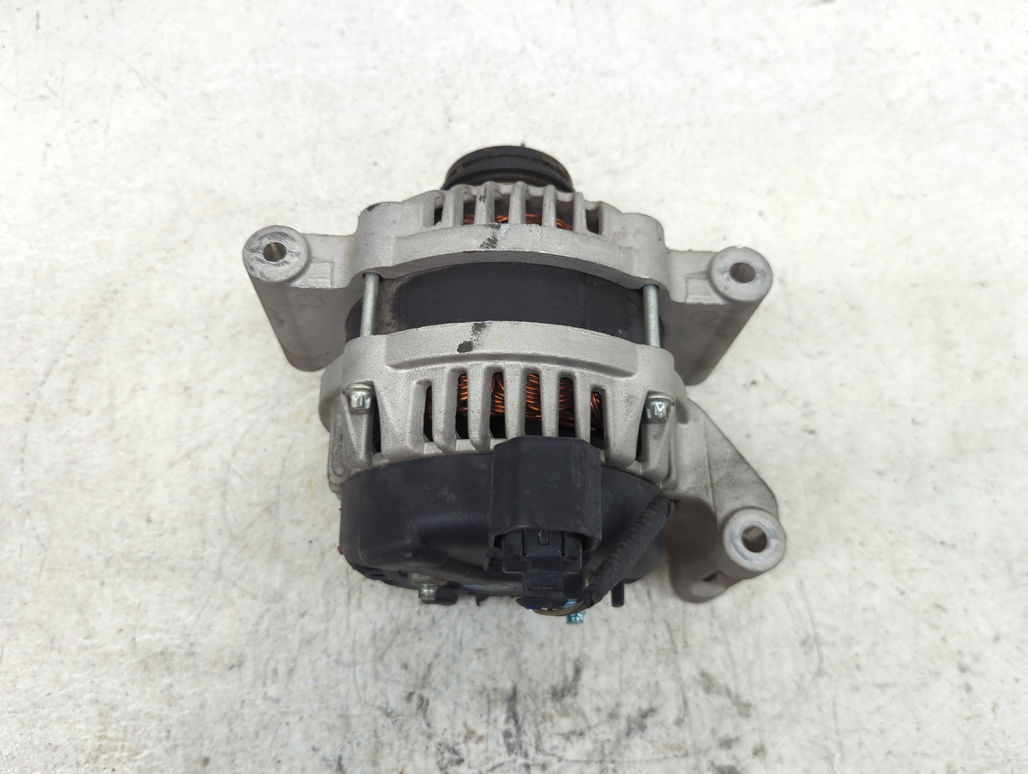2016-2022 Chevrolet Spark Alternator Replacement Generator Charging Assembly Engine OEM P/N:42527306 Fits OEM Used Auto Part