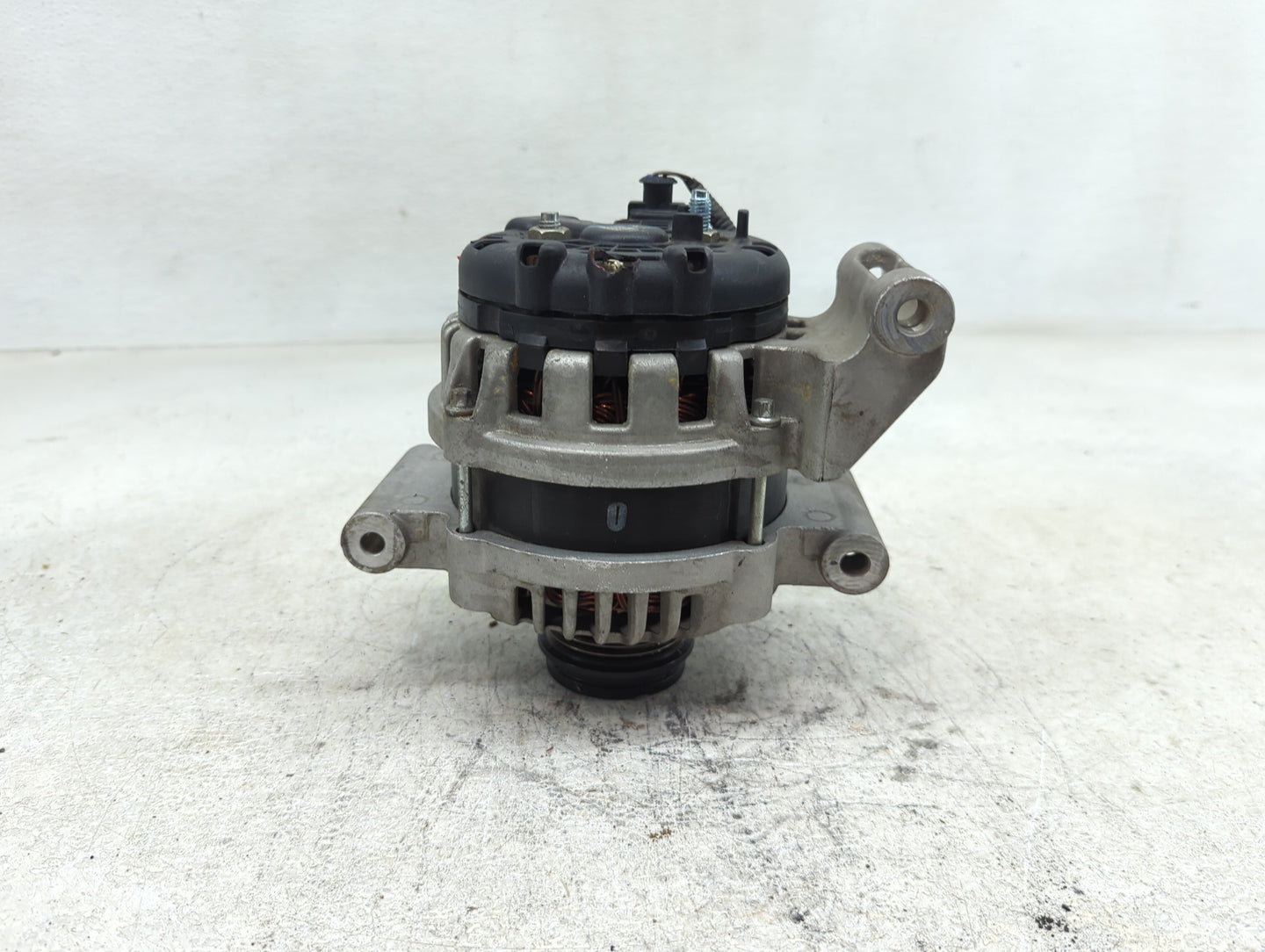 2016-2022 Chevrolet Spark Alternator Replacement Generator Charging Assembly Engine OEM P/N:42527306 Fits OEM Used Auto Part