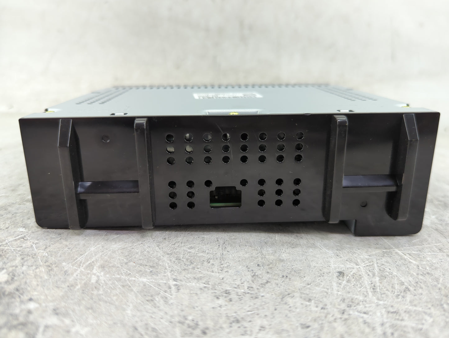 2020-2022 Chevrolet Spark Radio AM FM Cd Player Receiver Replacement P/N:42756550 7310500000000X Fits Fits 2020 2021 2022 OE