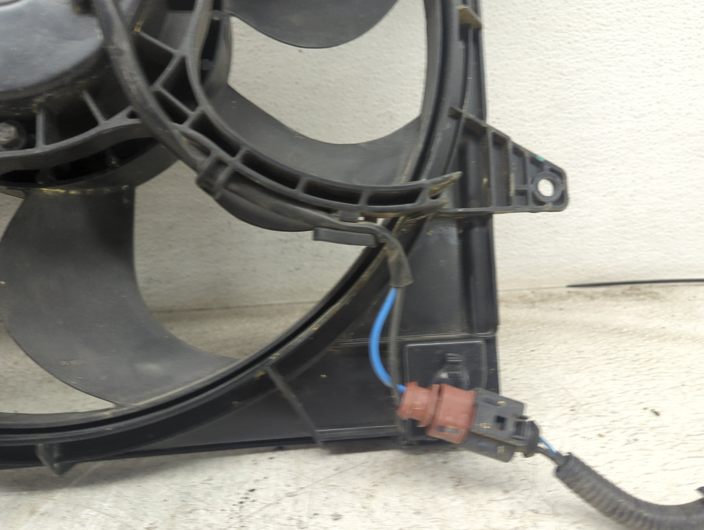 2016-2022 Chevrolet Spark Electric Radiator Cooling Fan Motor Assembly Fits Fits 2016 2017 2018 2019 2020 2021 2022 OEM Used