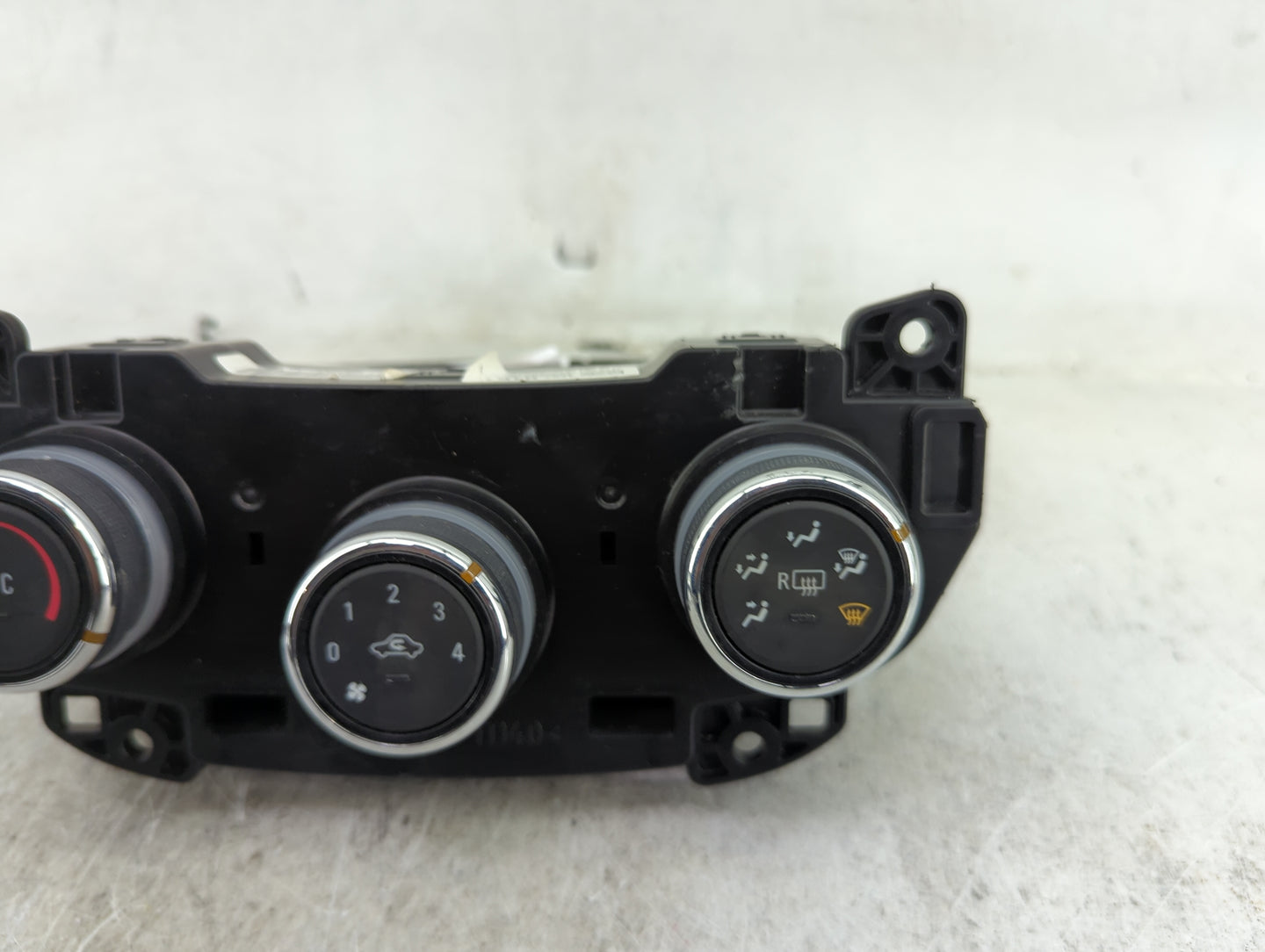 2019-2022 Chevrolet Spark Climate Control Module Temperature AC/Heater Replacement P/N:42620151 323010000000X Fits OEM Used 