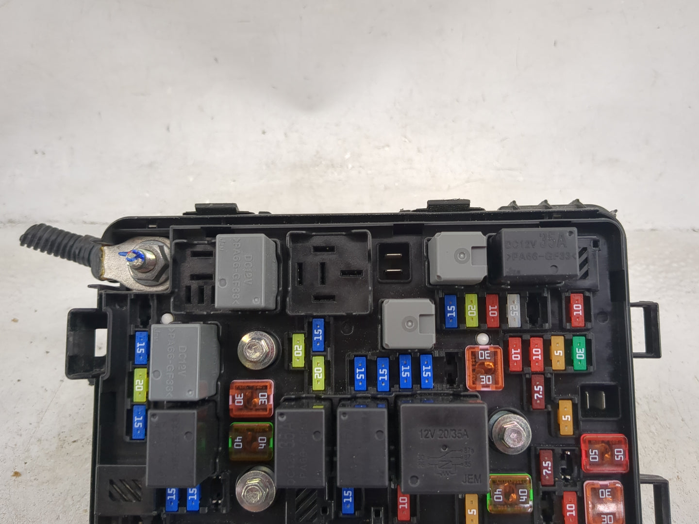 2020-2021 Chevrolet Spark Fusebox Fuse Box Panel Relay Module P/N:42702558 Fits Fits 2020 2021 OEM Used Auto Parts - Oemused