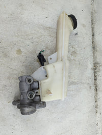 2016-2022 Chevrolet Spark Brake Master Cylinder 1492423 - Oemusedautoparts1.com