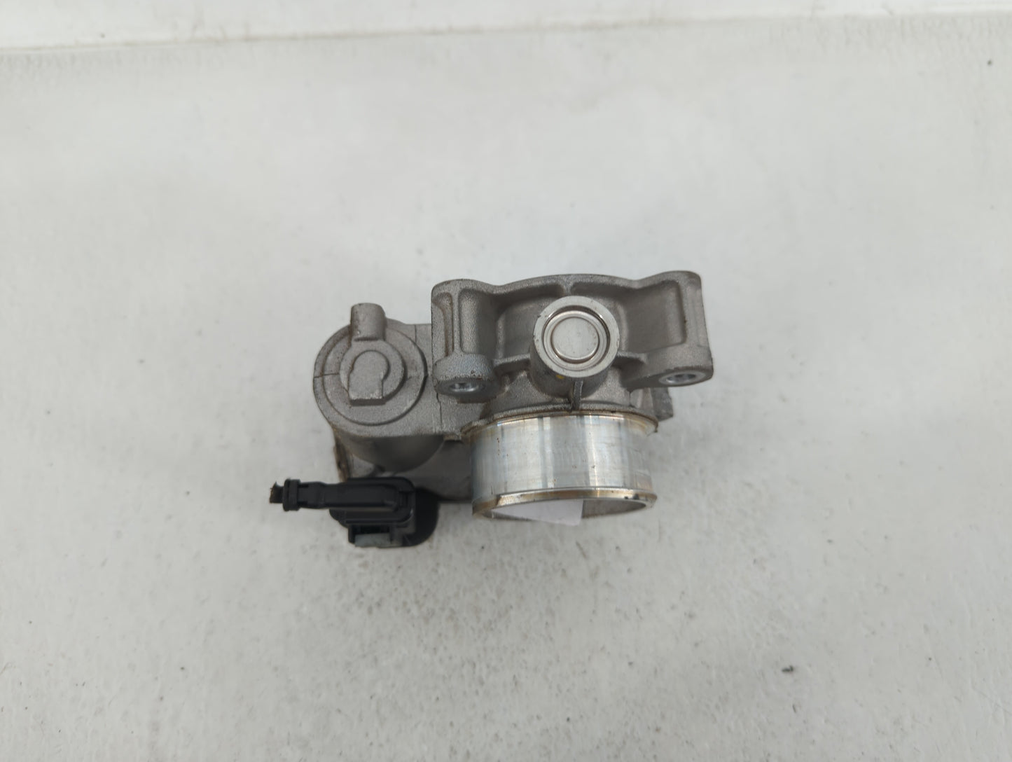 2016-2022 Chevrolet Spark Throttle Body P/N:12673014 Fits Fits 2016 2017 2018 2019 2020 2021 2022 OEM Used Auto Parts - Oemu