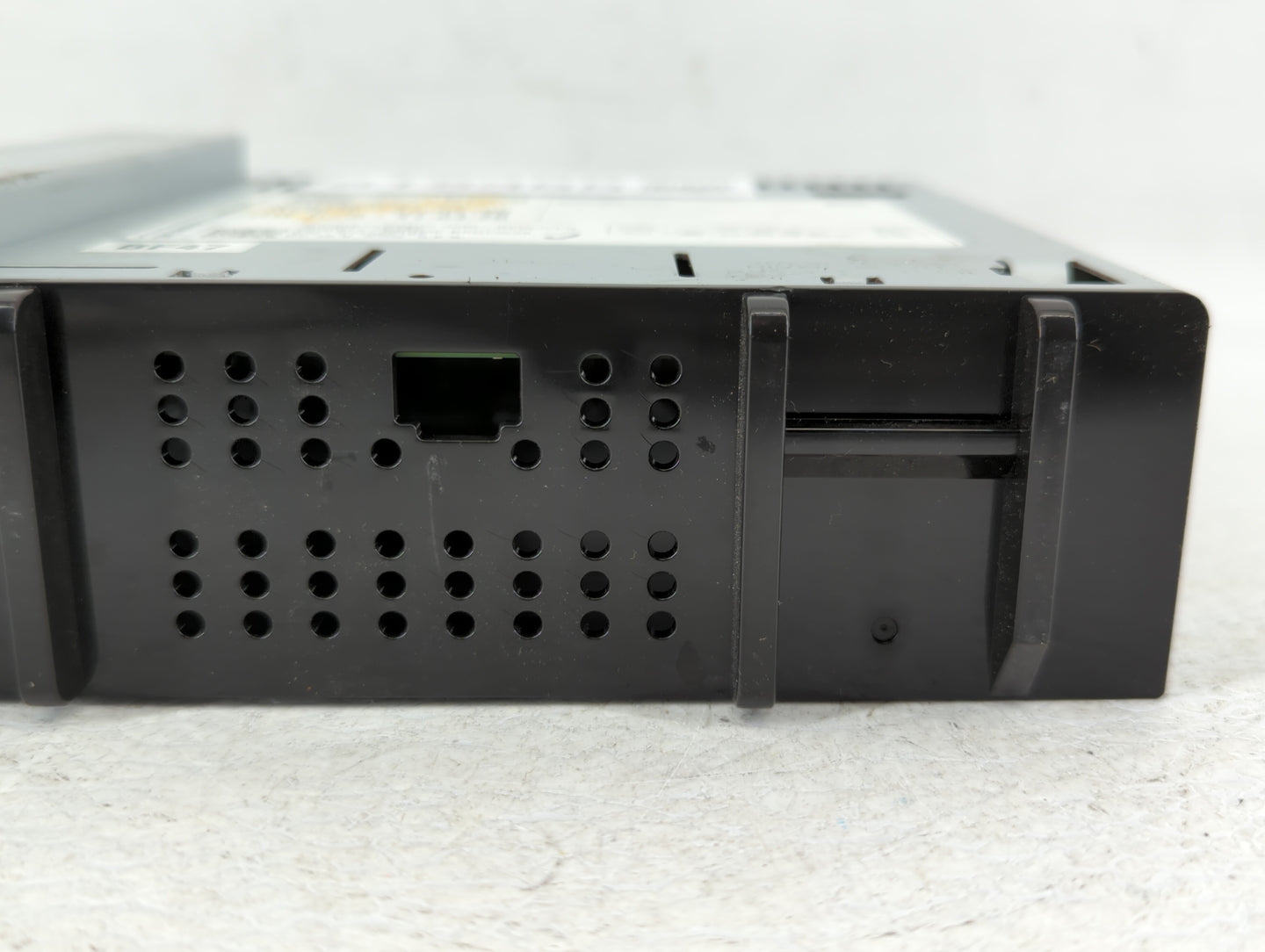 2020-2022 Chevrolet Spark Radio AM FM Cd Player Receiver Replacement P/N:42756550 Fits Fits 2020 2021 2022 OEM Used Auto Par