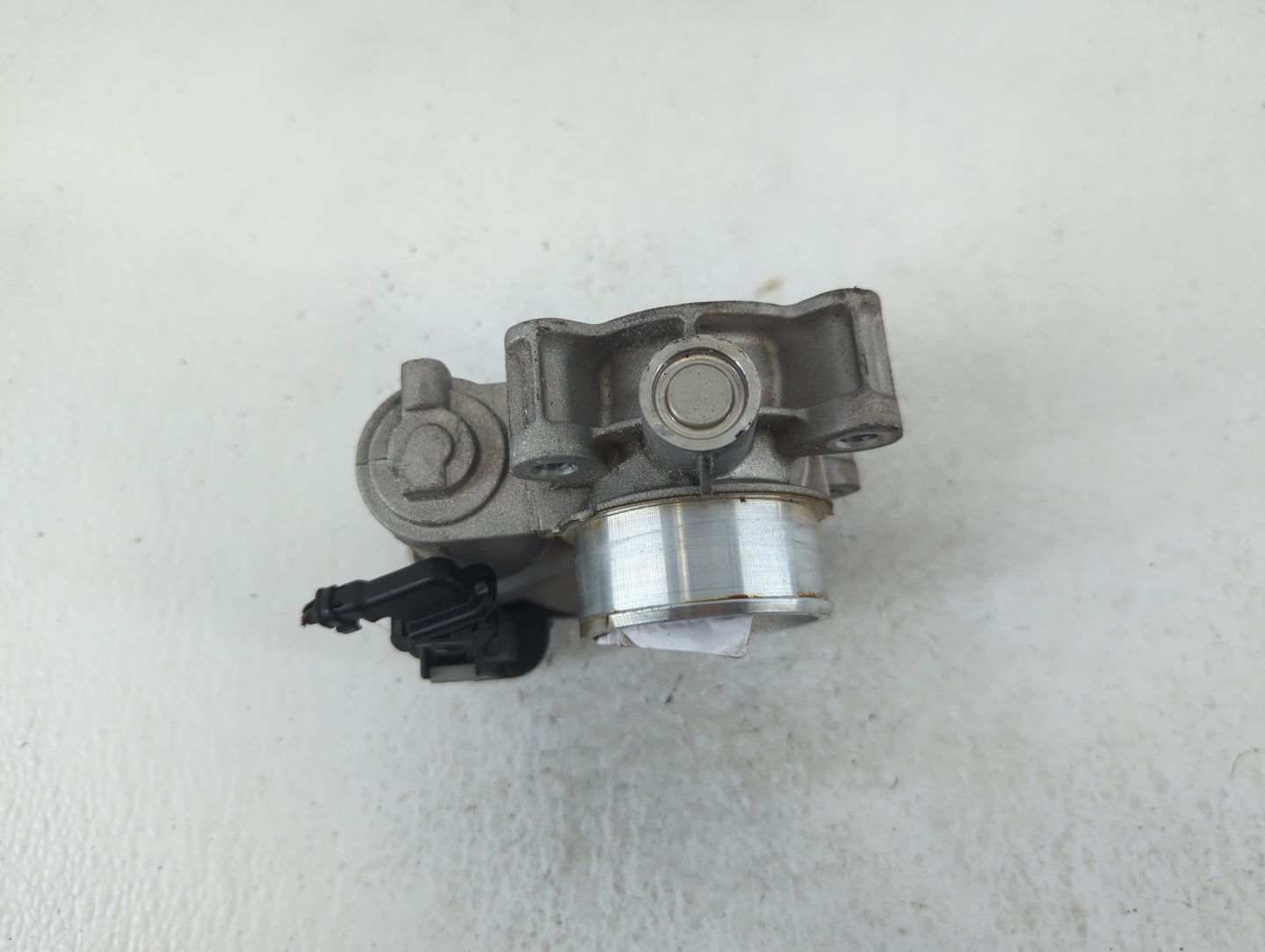 2016-2022 Chevrolet Spark Throttle Body P/N:156A140412704589000 Fits Fits 2016 2017 2018 2019 2020 2021 2022 OEM Used Auto P