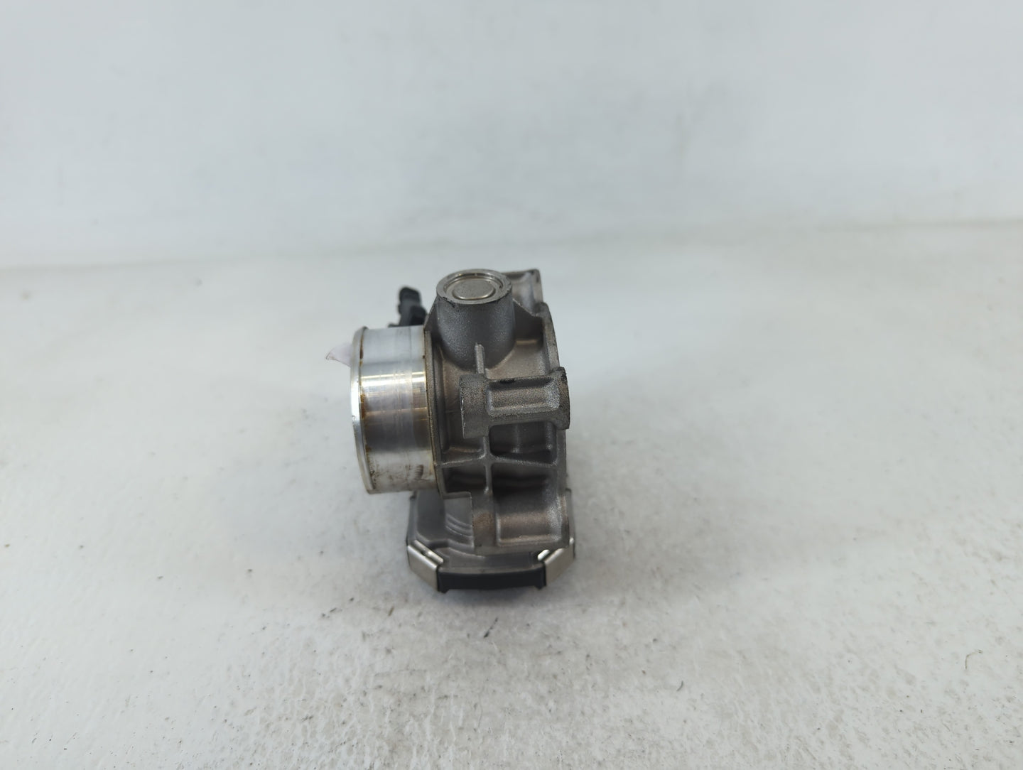 2016-2022 Chevrolet Spark Throttle Body P/N:156A140412704589000 Fits Fits 2016 2017 2018 2019 2020 2021 2022 OEM Used Auto P