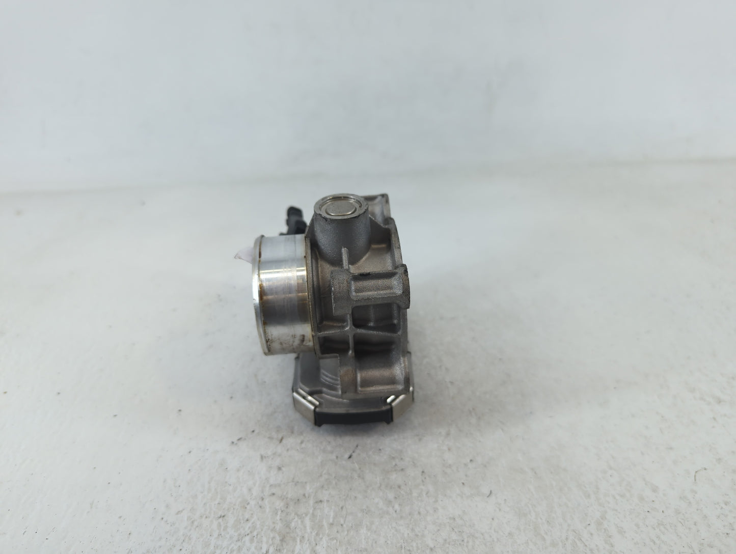 2016-2022 Chevrolet Spark Throttle Body P/N:156A140412704589000 Fits Fits 2016 2017 2018 2019 2020 2021 2022 OEM Used Auto P