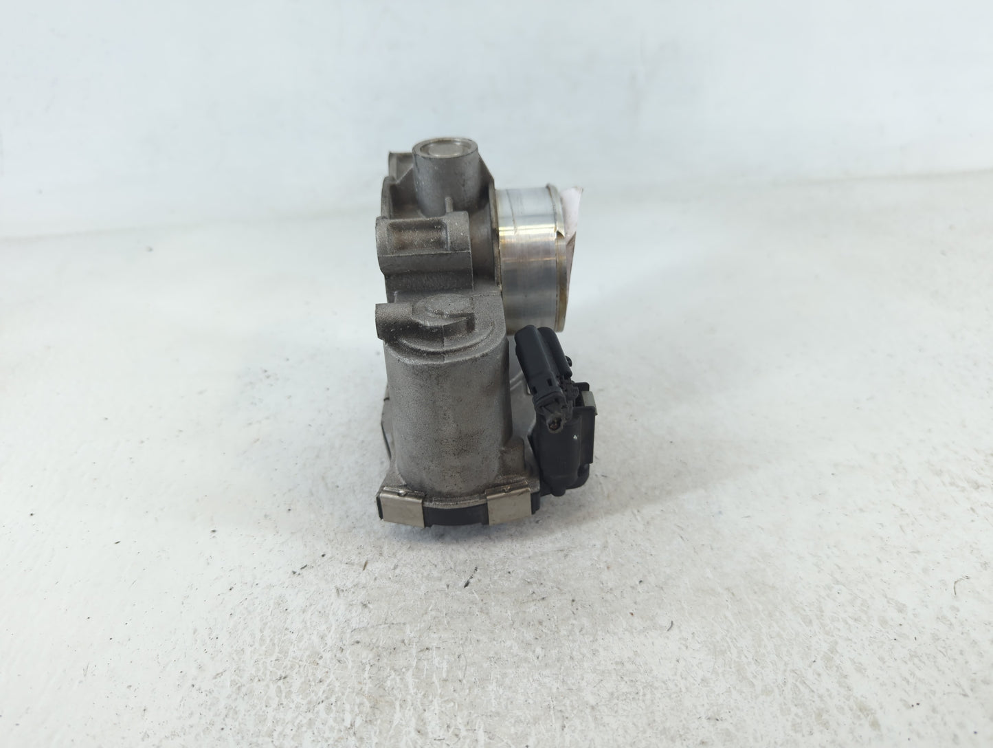2016-2022 Chevrolet Spark Throttle Body P/N:156A140412704589000 Fits Fits 2016 2017 2018 2019 2020 2021 2022 OEM Used Auto P