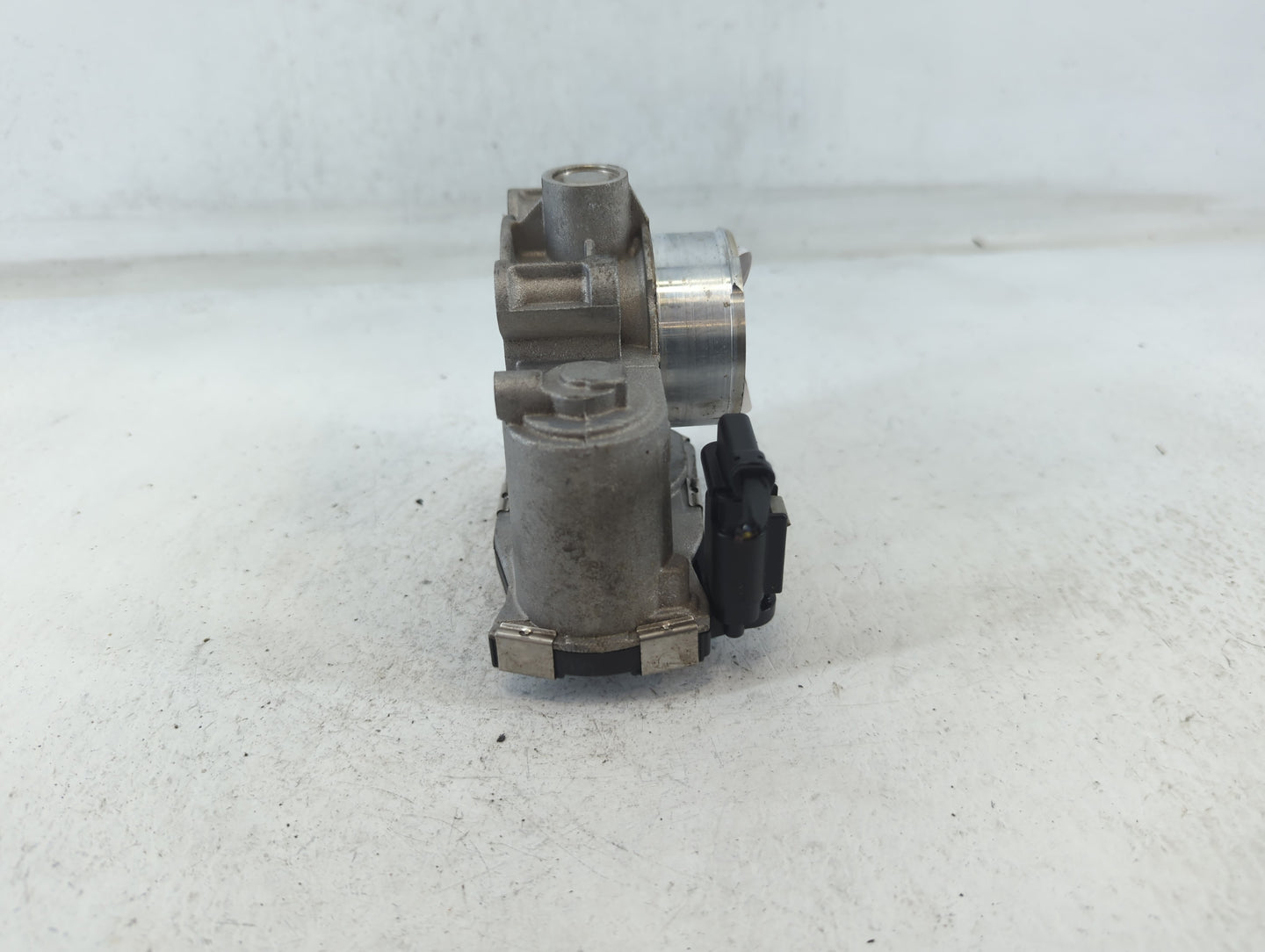 2016-2022 Chevrolet Spark Throttle Body Fits Fits 2016 2017 2018 2019 2020 2021 2022 OEM Used Auto Parts - Oemusedautoparts1