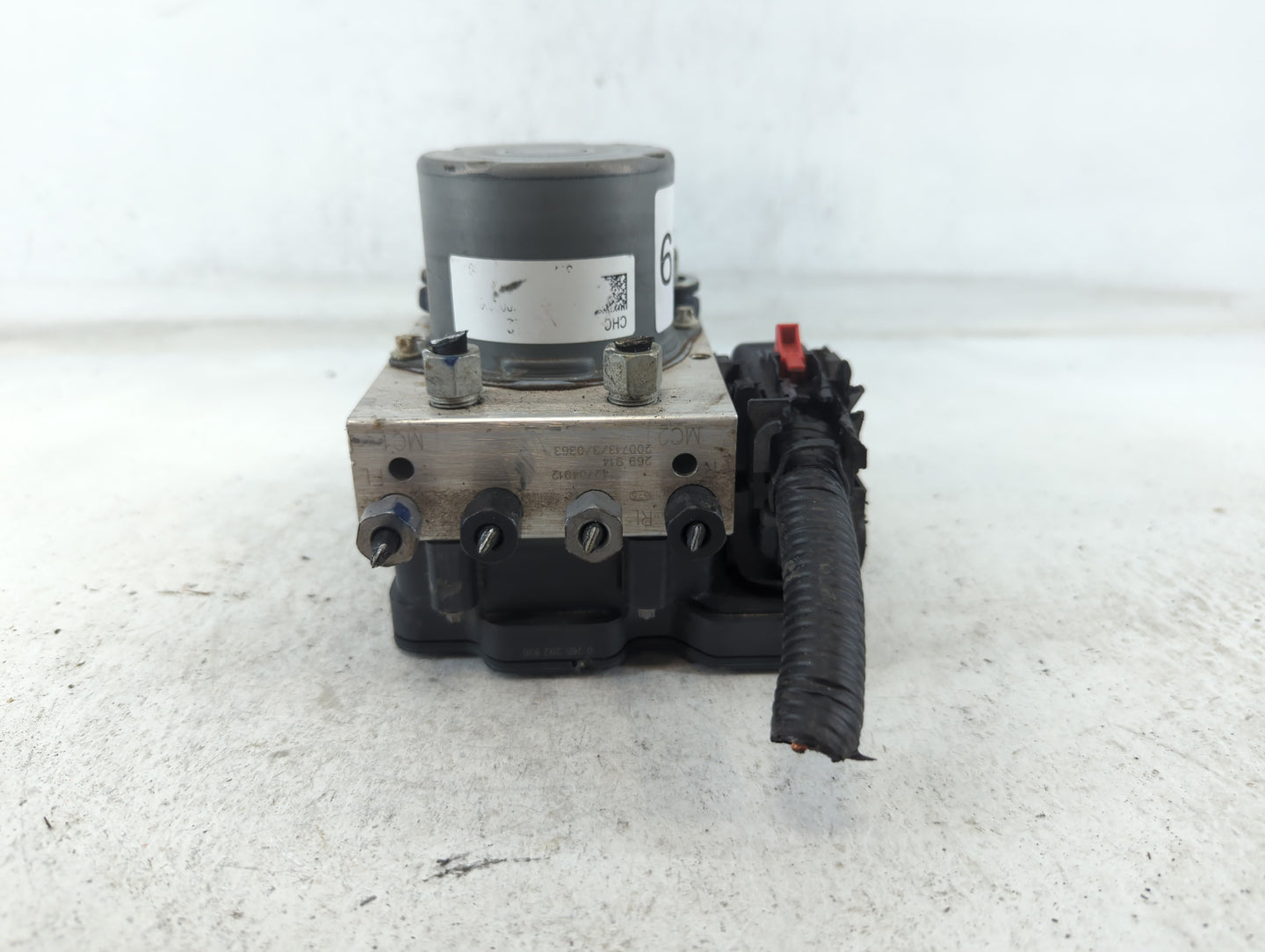 2019-2022 Chevrolet Spark ABS Pump Control Module Replacement P/N:42704012 Fits Fits 2019 2020 2021 2022 OEM Used Auto Parts
