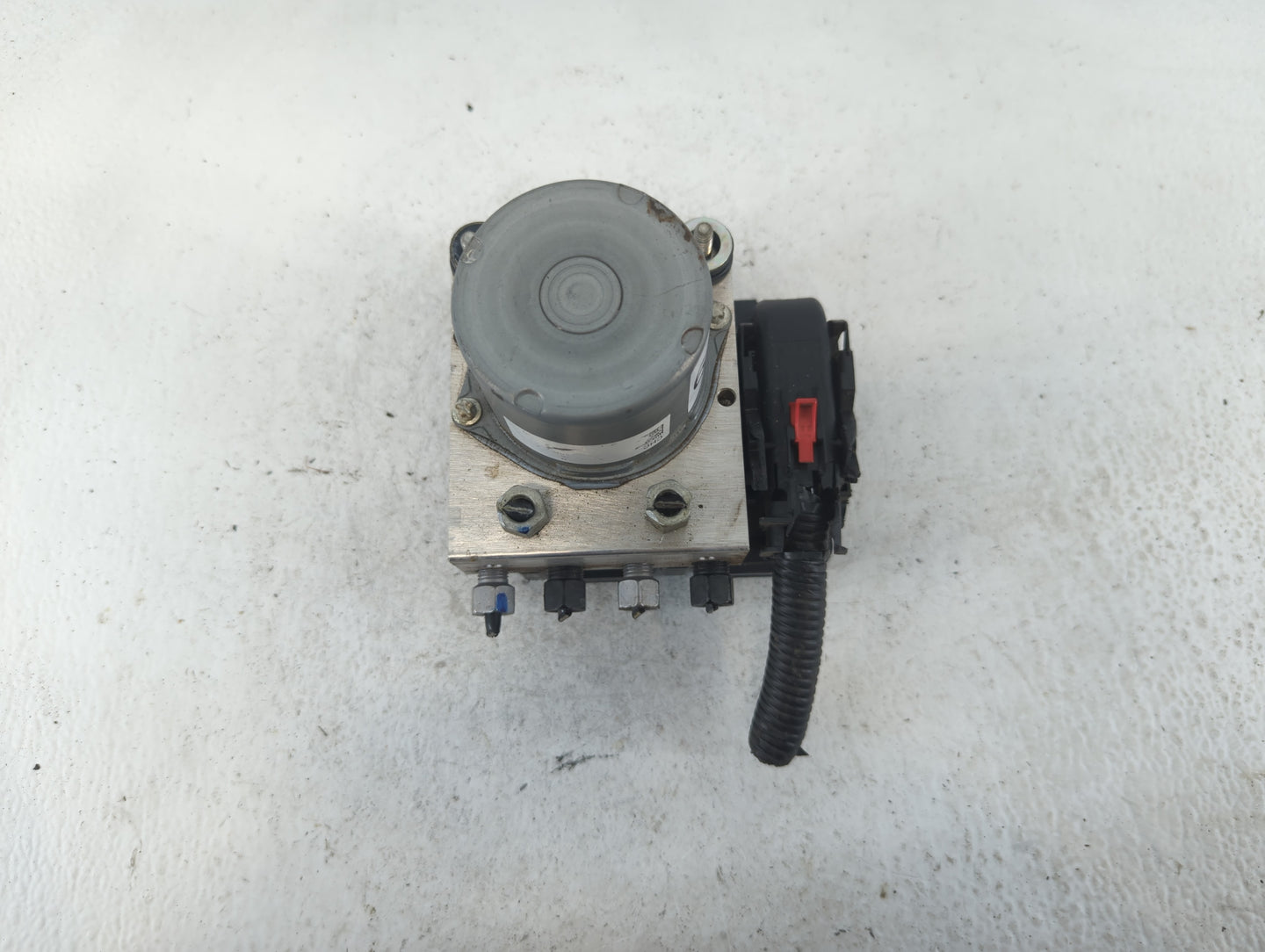 2019-2022 Chevrolet Spark ABS Pump Control Module Replacement P/N:42704012 Fits Fits 2019 2020 2021 2022 OEM Used Auto Parts