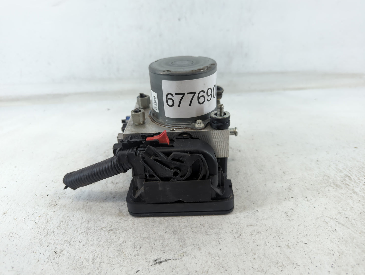 2019-2022 Chevrolet Spark ABS Pump Control Module Replacement P/N:42704012 Fits Fits 2019 2020 2021 2022 OEM Used Auto Parts