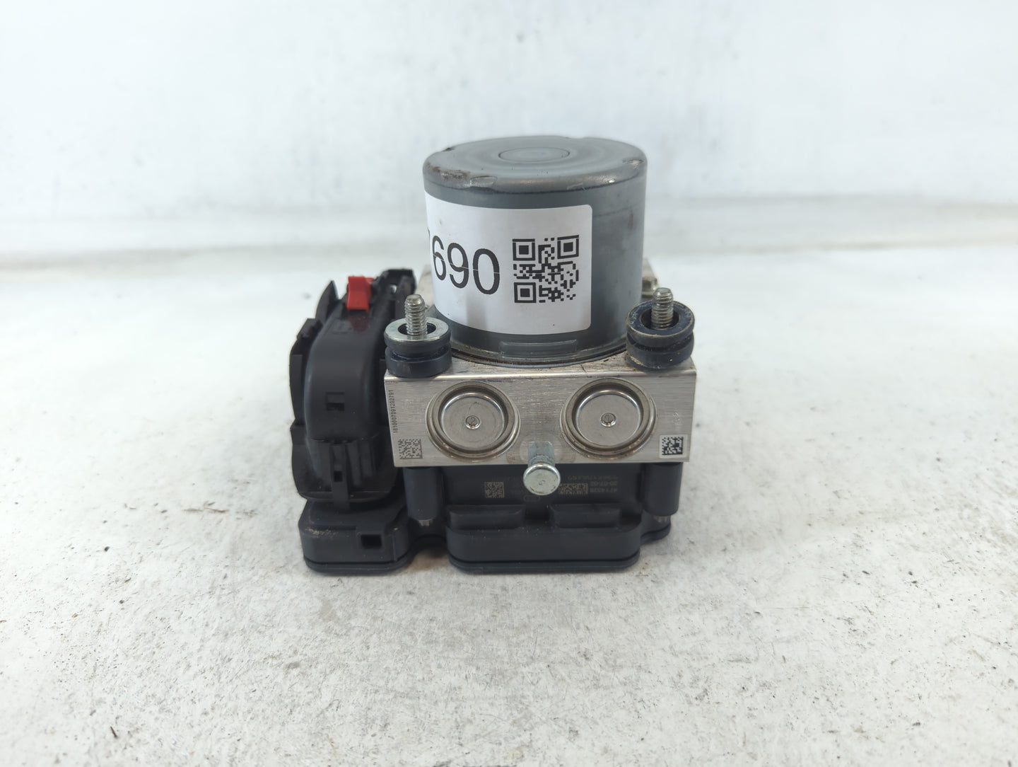 2019-2022 Chevrolet Spark ABS Pump Control Module Replacement P/N:42704012 Fits Fits 2019 2020 2021 2022 OEM Used Auto Parts