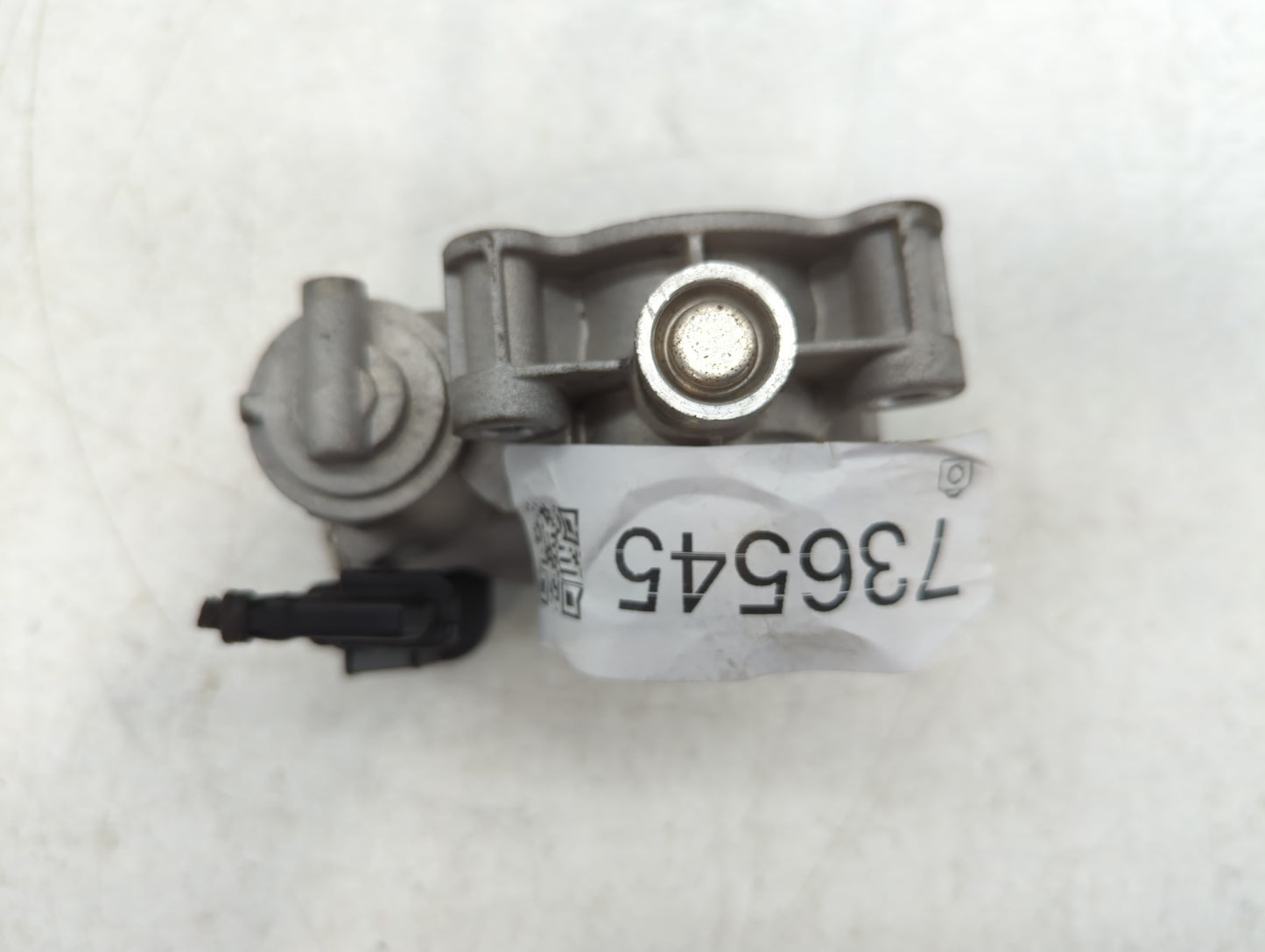 2016-2022 Chevrolet Spark Throttle Body P/N:12673014 Fits Fits 2016 2017 2018 2019 2020 2021 2022 OEM Used Auto Parts - Oemu
