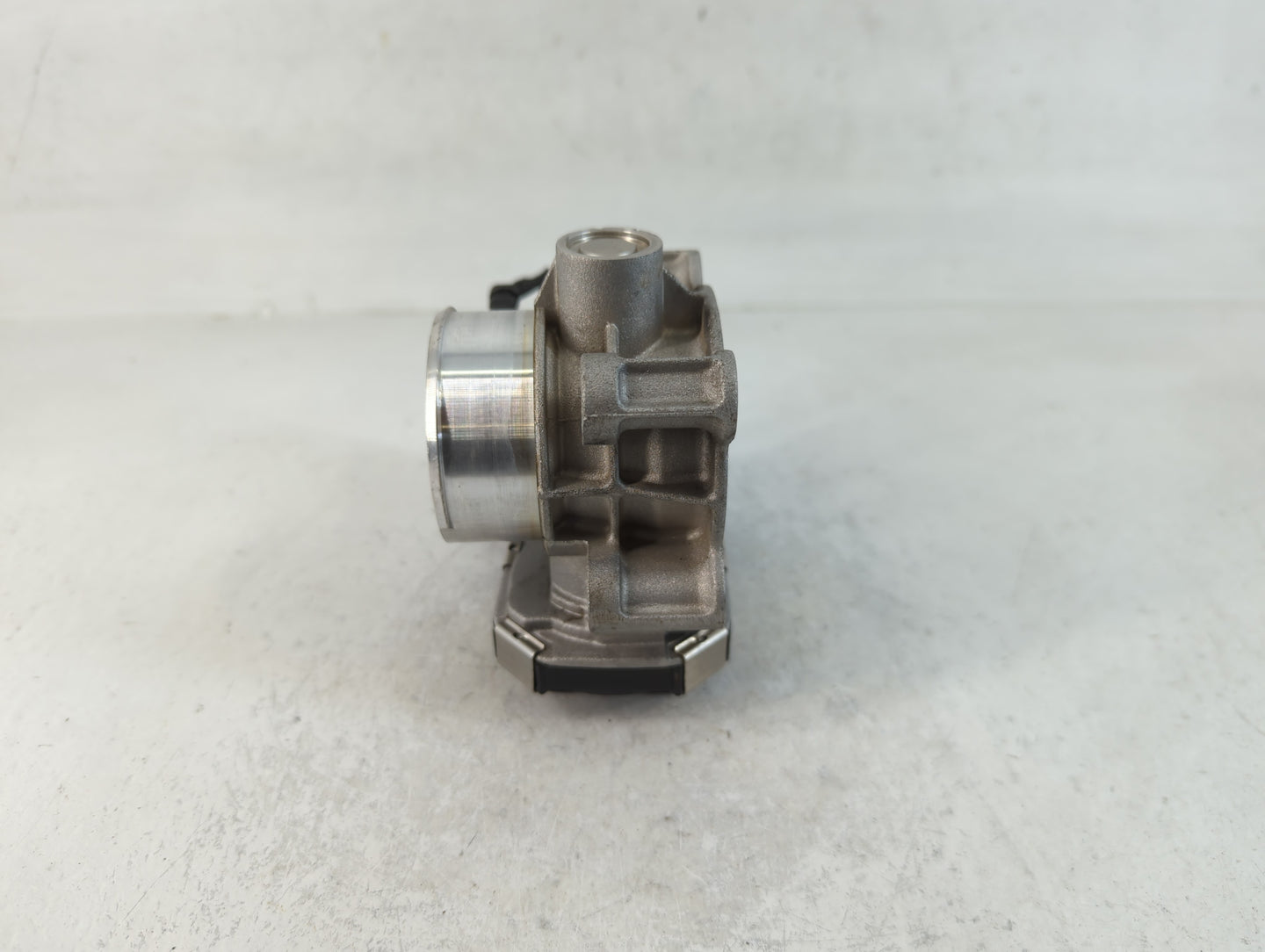2016-2022 Chevrolet Spark Throttle Body P/N:20175A143212704589000 Fits Fits 2016 2017 2018 2019 2020 2021 2022 OEM Used Auto