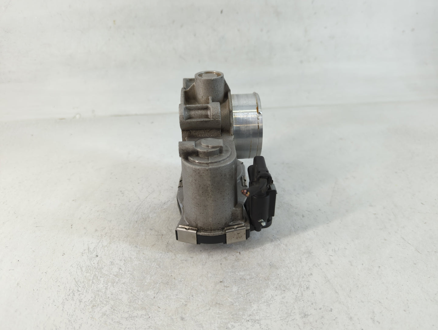 2016-2022 Chevrolet Spark Throttle Body P/N:20175A143212704589000 Fits Fits 2016 2017 2018 2019 2020 2021 2022 OEM Used Auto