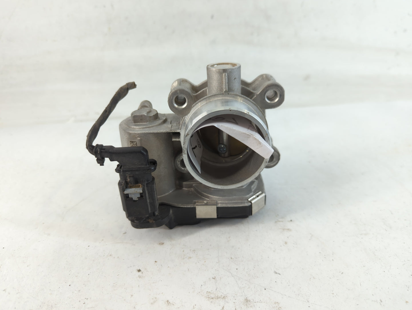 2016-2022 Chevrolet Spark Throttle Body P/N:20330A24841270458900 Fits Fits 2016 2017 2018 2019 2020 2021 2022 OEM Used Auto 