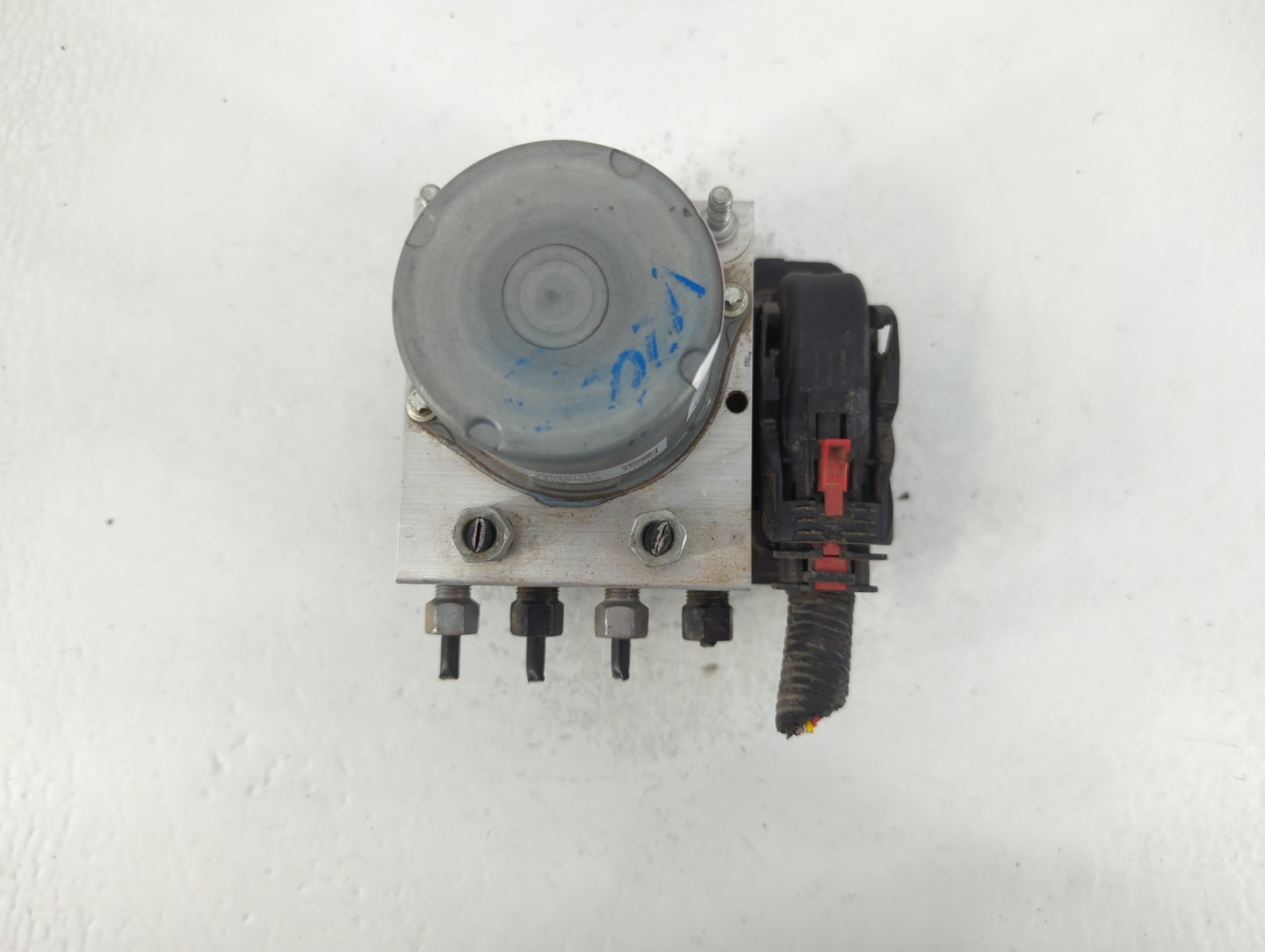 2019-2022 Chevrolet Spark ABS Pump Control Module Replacement P/N:42704012 Fits Fits 2019 2020 2021 2022 OEM Used Auto Parts