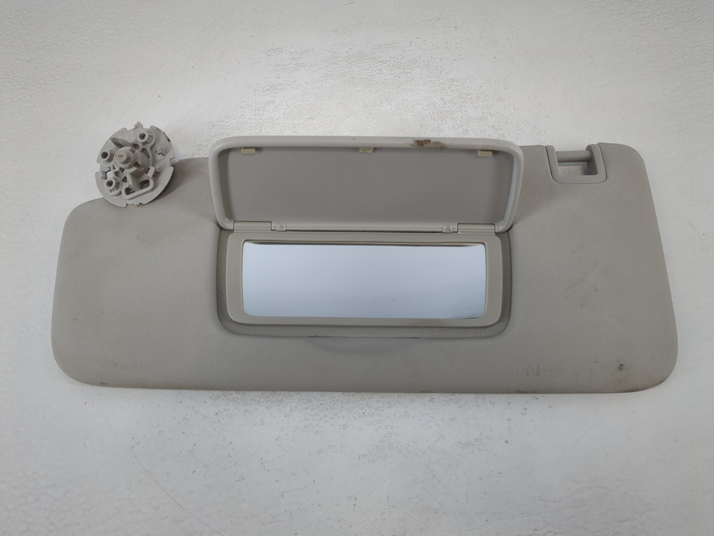 2021-2022 Chevrolet Trailblazer Sun Visor Shade Replacement Driver Left Mirror Fits Fits 2021 2022 OEM Used Auto Parts - Oem