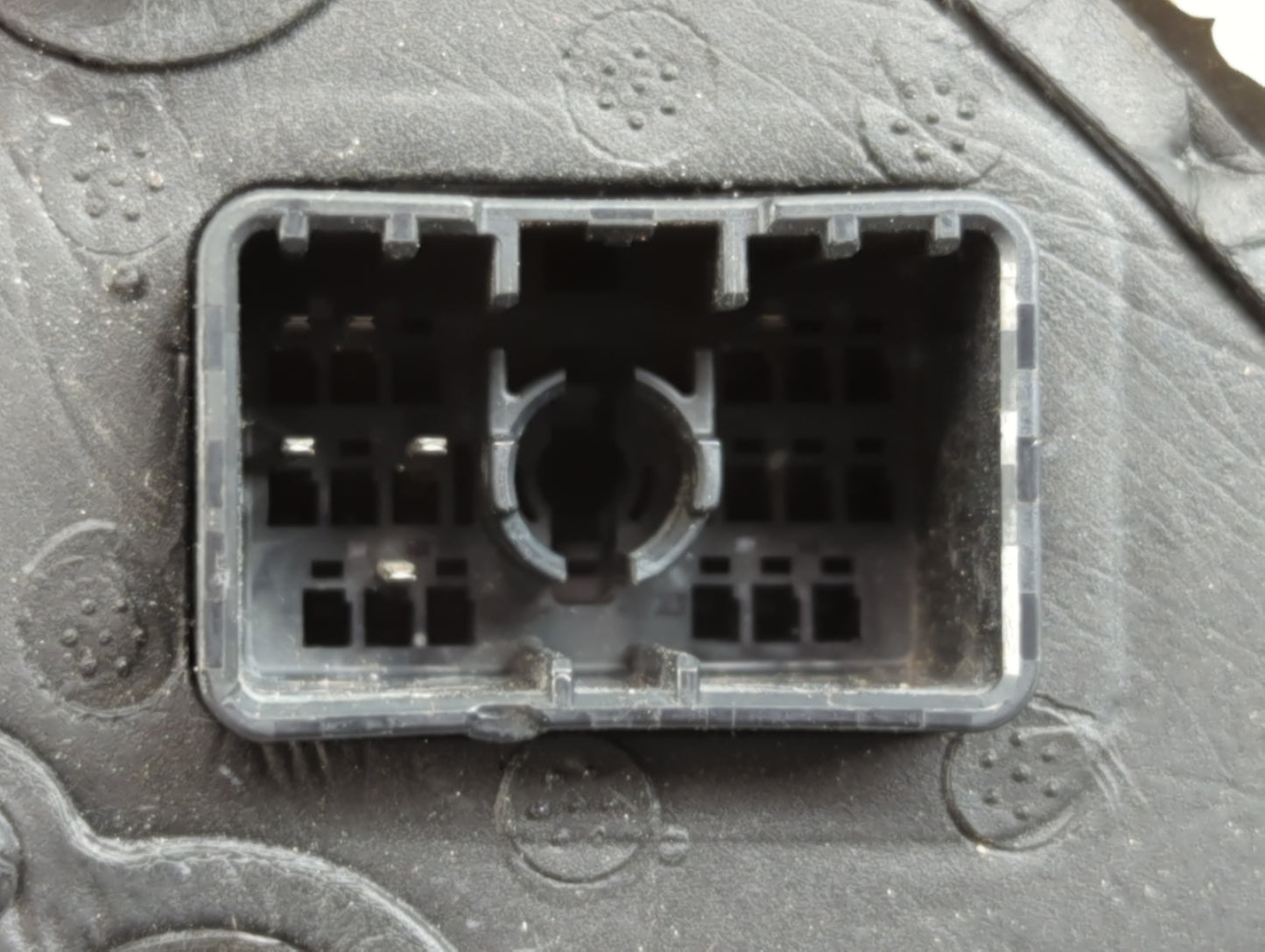 2021-2022 Chevrolet Trailblazer Side Mirror Replacement Driver Left View Door Mirror P/N:DM301-610731 Fits Fits 2021 2022 OE