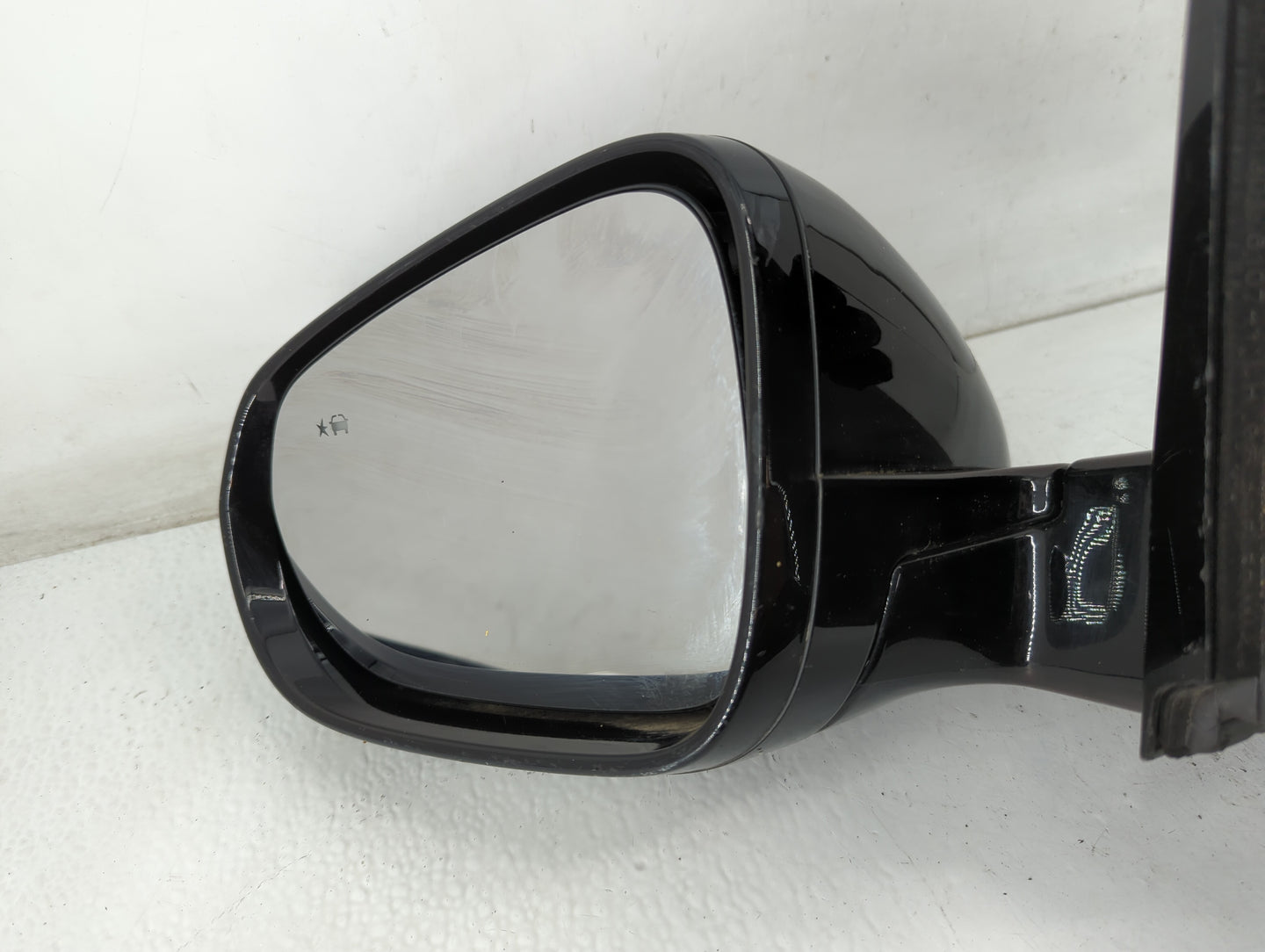2021-2022 Chevrolet Trailblazer Side Mirror Replacement Driver Left View Door Mirror P/N:DM301-610731 Fits Fits 2021 2022 OE
