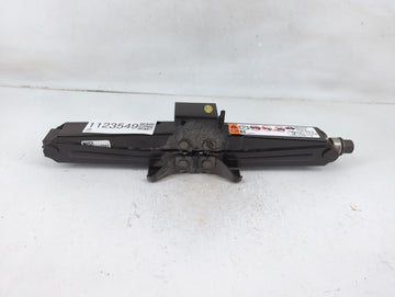 2021 Chevrolet Trailblazer Spare Scissor Car Jack - Oemusedautoparts1.com