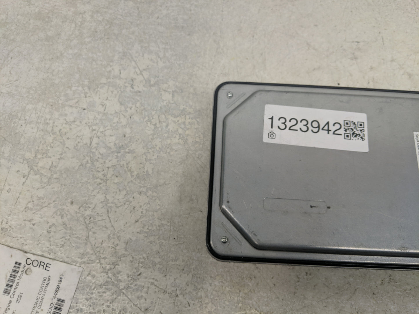 2021-2022 Chevrolet Trailblazer PCM Engine Control Computer ECU ECM PCU OEM P/N:079196555 12711795 Fits Fits 2020 2021 2022 