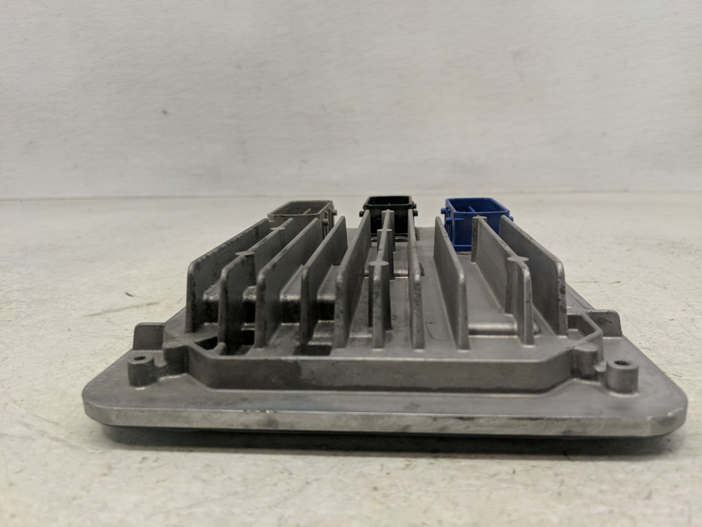 2021-2022 Chevrolet Trailblazer PCM Engine Control Computer ECU ECM PCU OEM P/N:079196555 12711795 Fits Fits 2020 2021 2022 