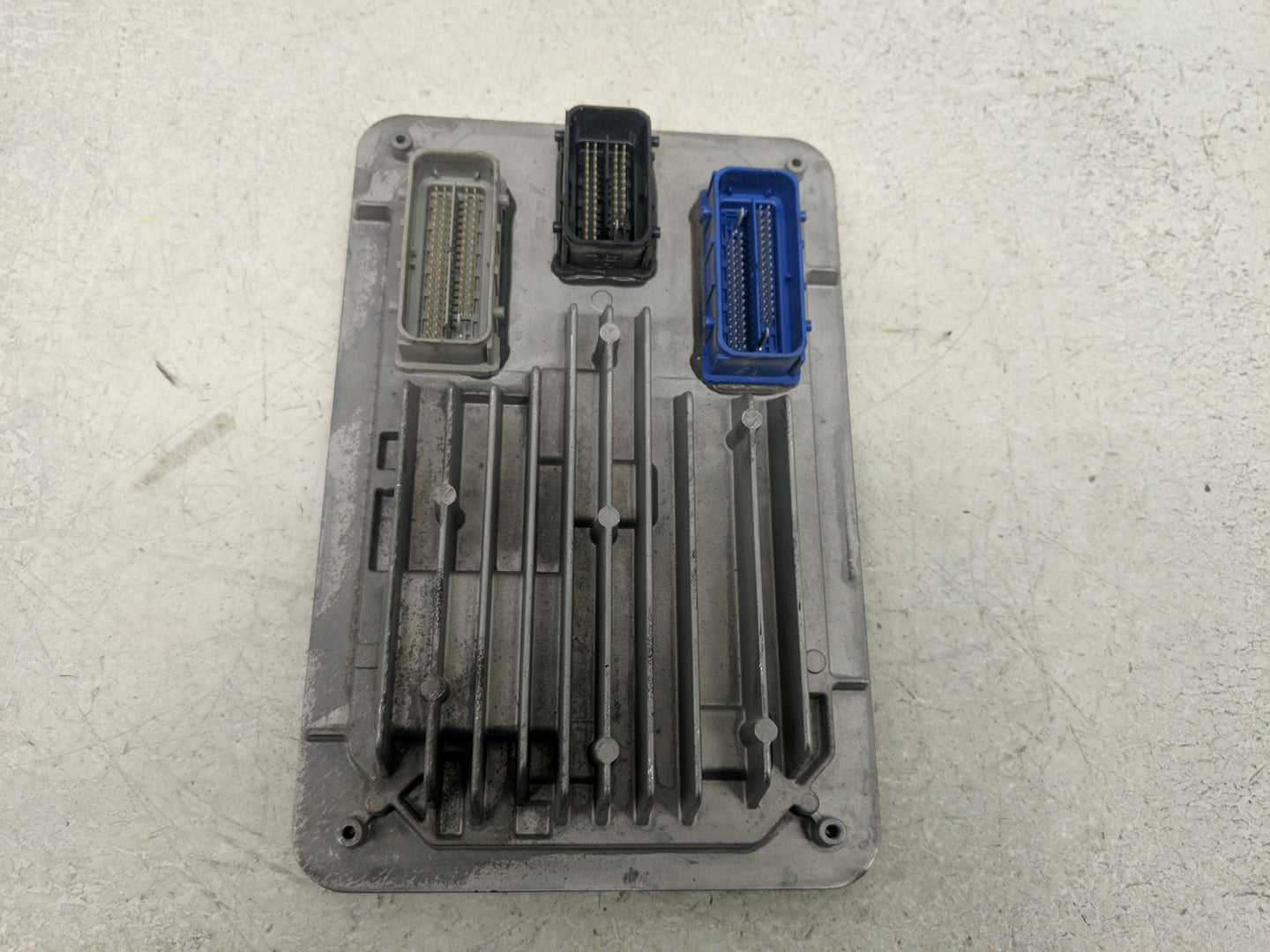 2021-2022 Chevrolet Trailblazer PCM Engine Control Computer ECU ECM PCU OEM P/N:079196555 12711795 Fits Fits 2020 2021 2022 