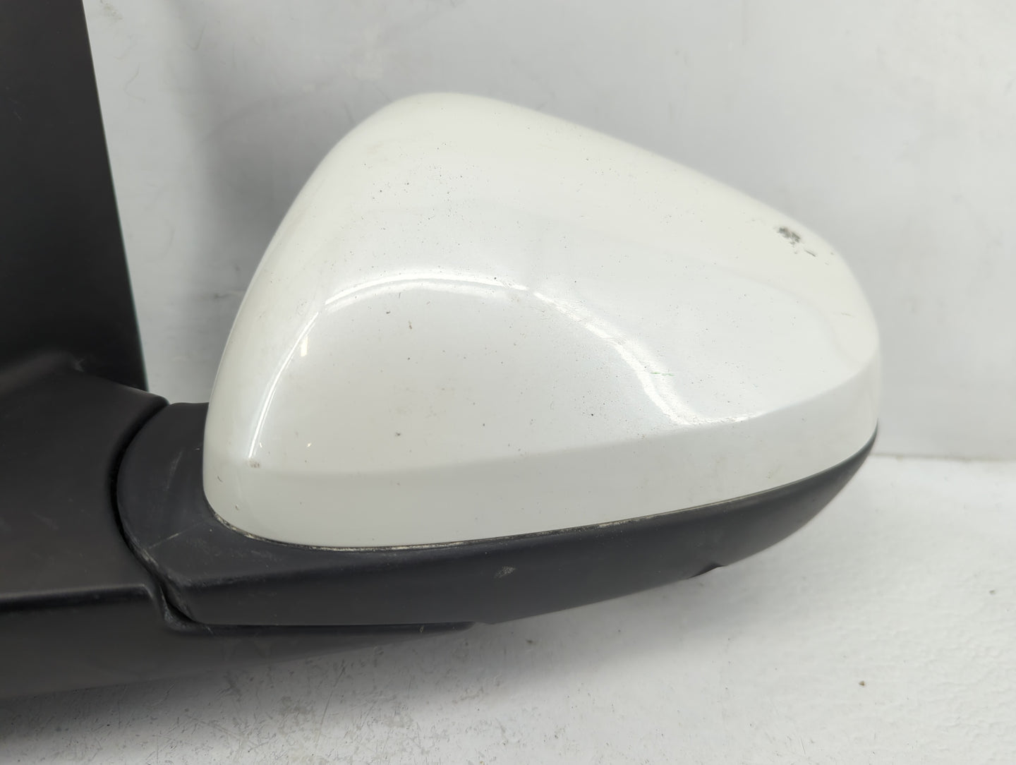 2021-2022 Chevrolet Trailblazer Driver Side View Mirror - Left Door Mirror OEM Used - Oemusedautoparts1.com