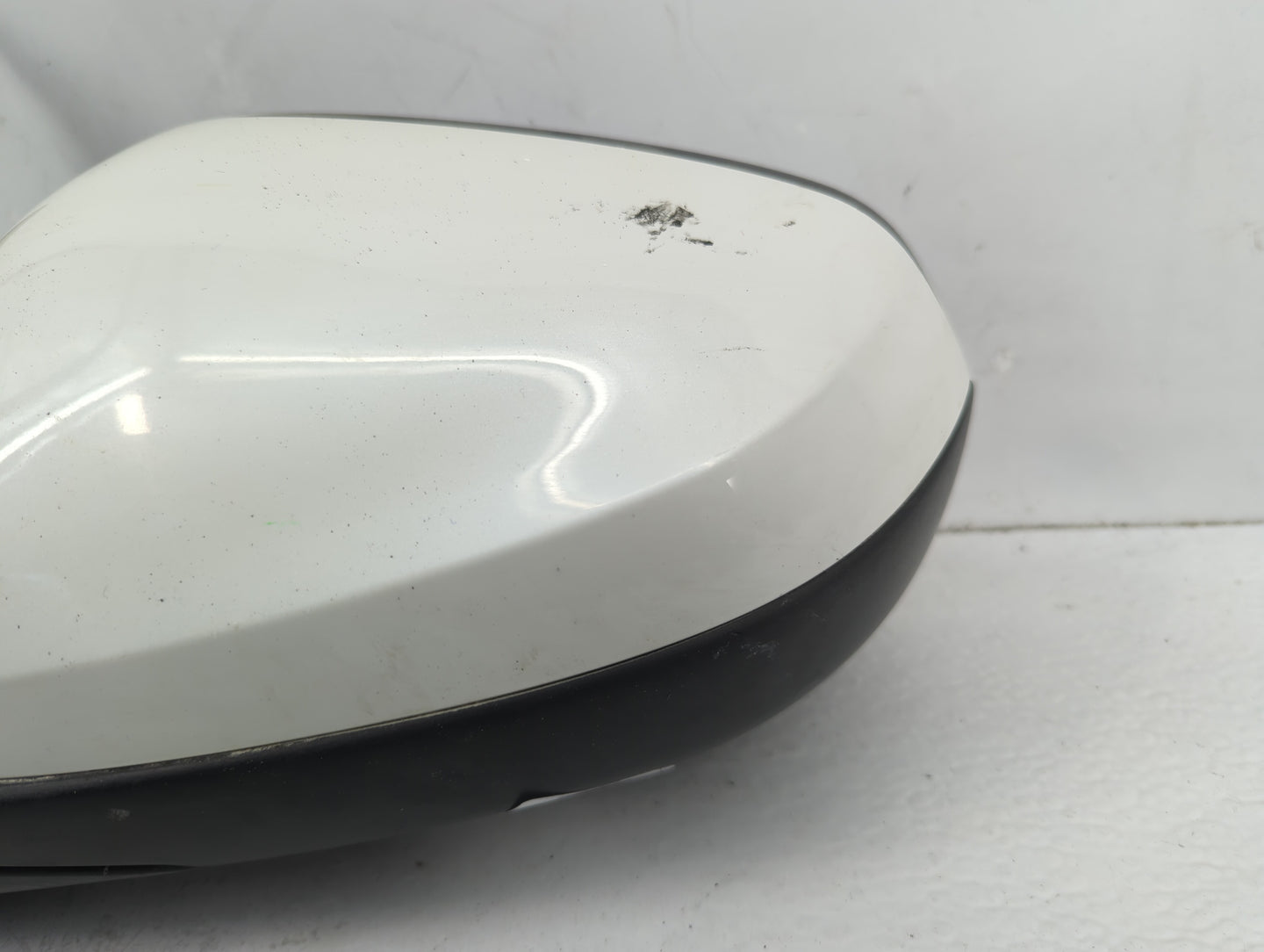 2021-2022 Chevrolet Trailblazer Driver Side View Mirror - Left Door Mirror OEM Used - Oemusedautoparts1.com