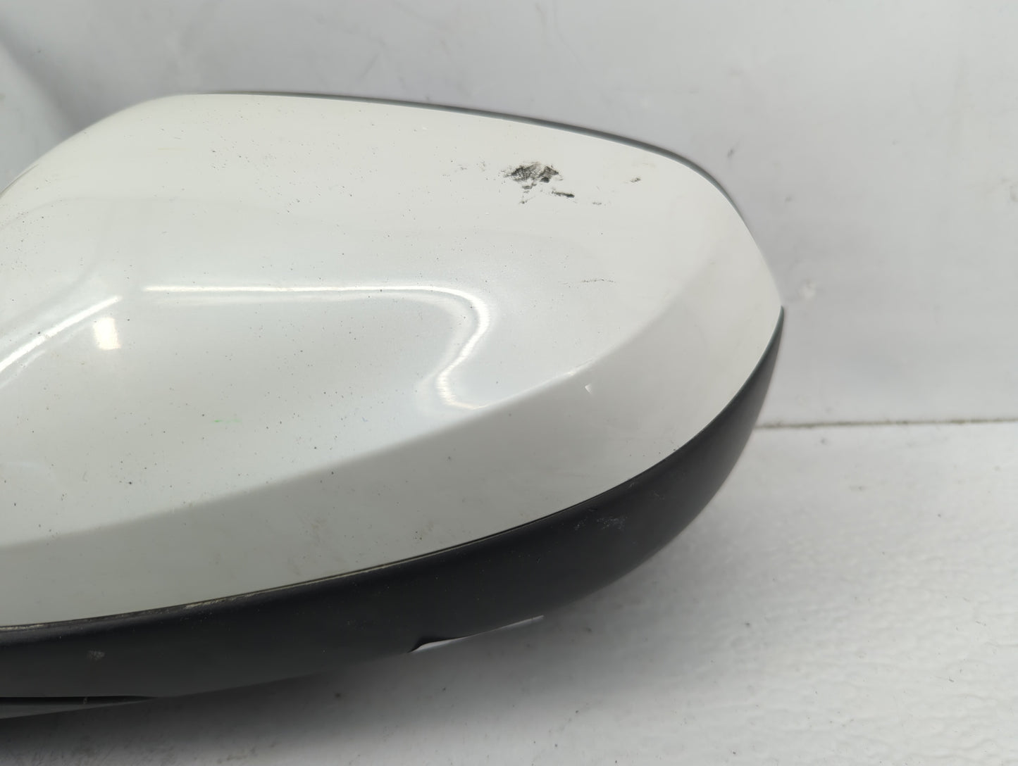 2021-2022 Chevrolet Trailblazer Driver Side View Mirror - Left Door Mirror OEM Used - Oemusedautoparts1.com