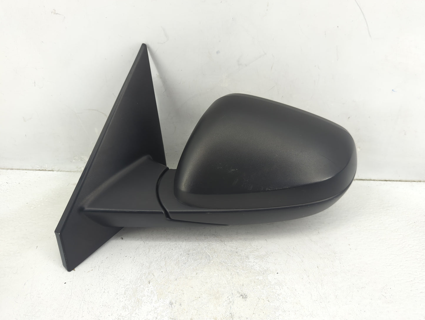 2021-2022 Chevrolet Trailblazer Driver Side View Mirror - Left Door Mirror OEM Used - Oemusedautoparts1.com